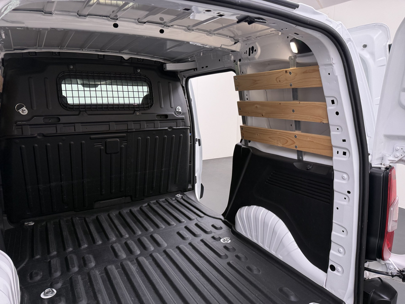Peugeot Partner 1.2 PureTech 111PK Premium BENZINE Navi, Cruise C. — photo 10