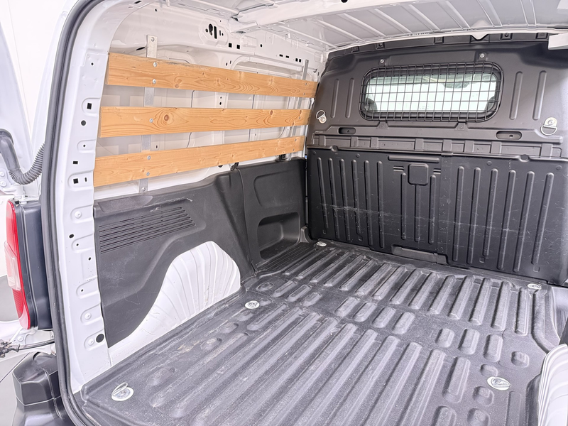 Peugeot Partner 1.2 PureTech 111PK Premium BENZINE Navi, Cruise C. — photo 9
