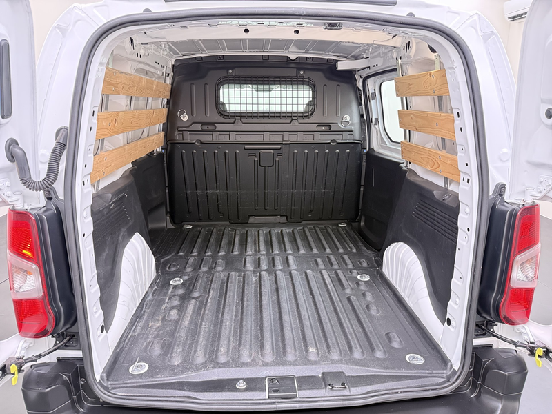 Peugeot Partner 1.2 PureTech 111PK Premium BENZINE Navi, Cruise C. — photo 8