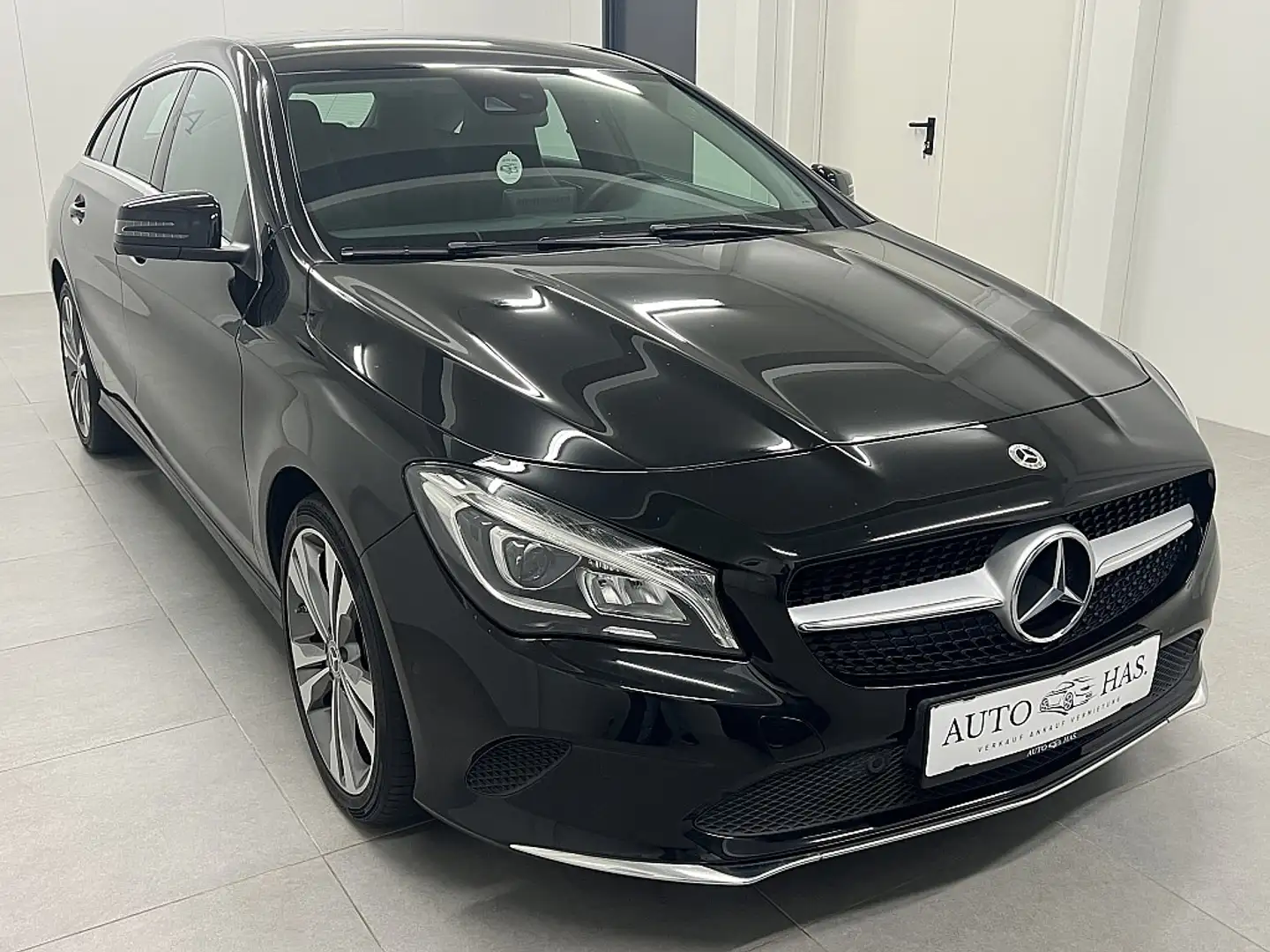 Mercedes-Benz CLA 180 d Nero - 1