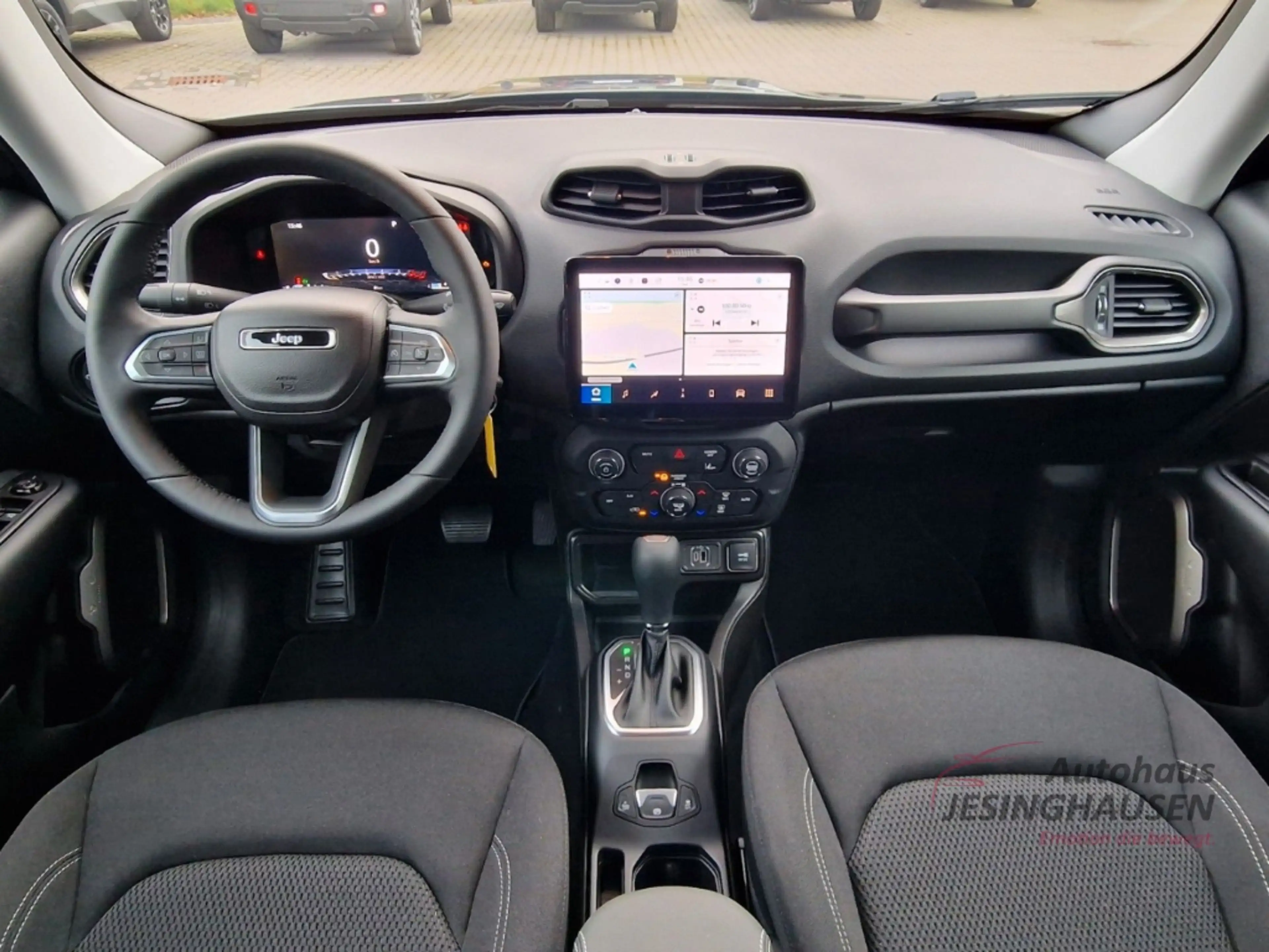 Jeep Renegade Altitude e-Hybrid WinterPaket CarPlay Navi Digital — photo 15