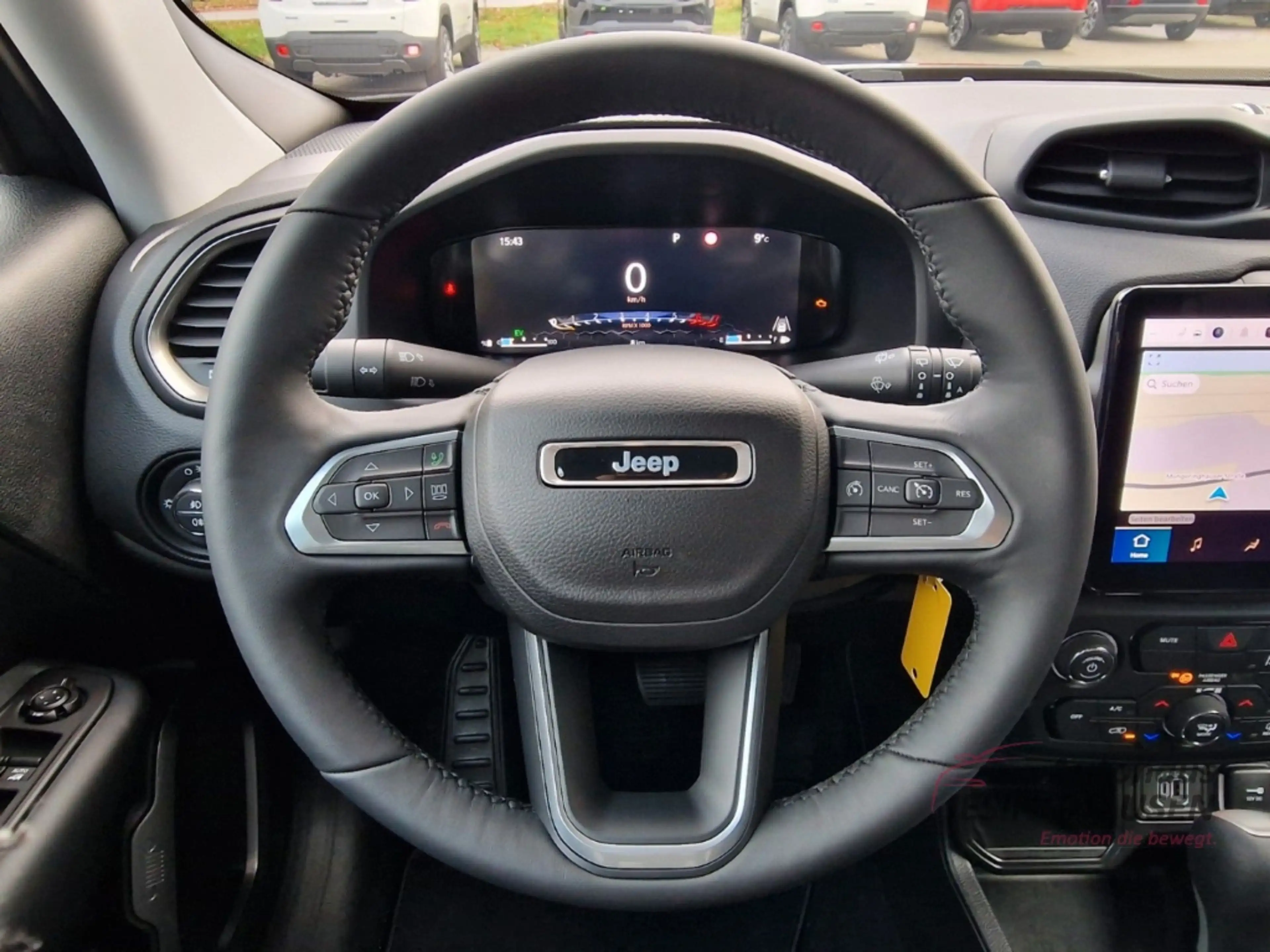 Jeep Renegade Altitude e-Hybrid WinterPaket CarPlay Navi Digital — photo 13