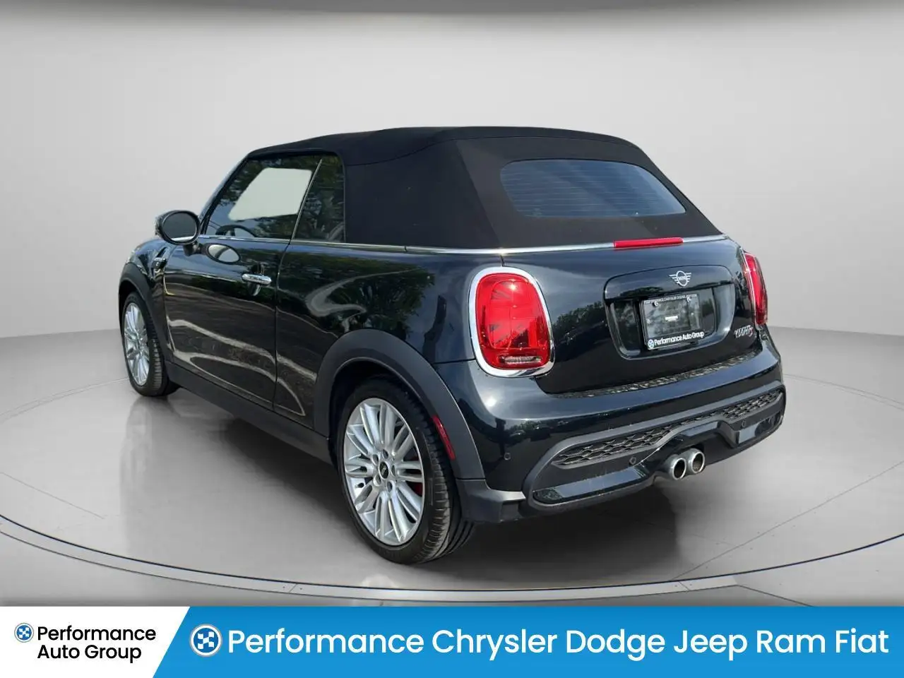 MINI Convertible снимка MINI Convertible
