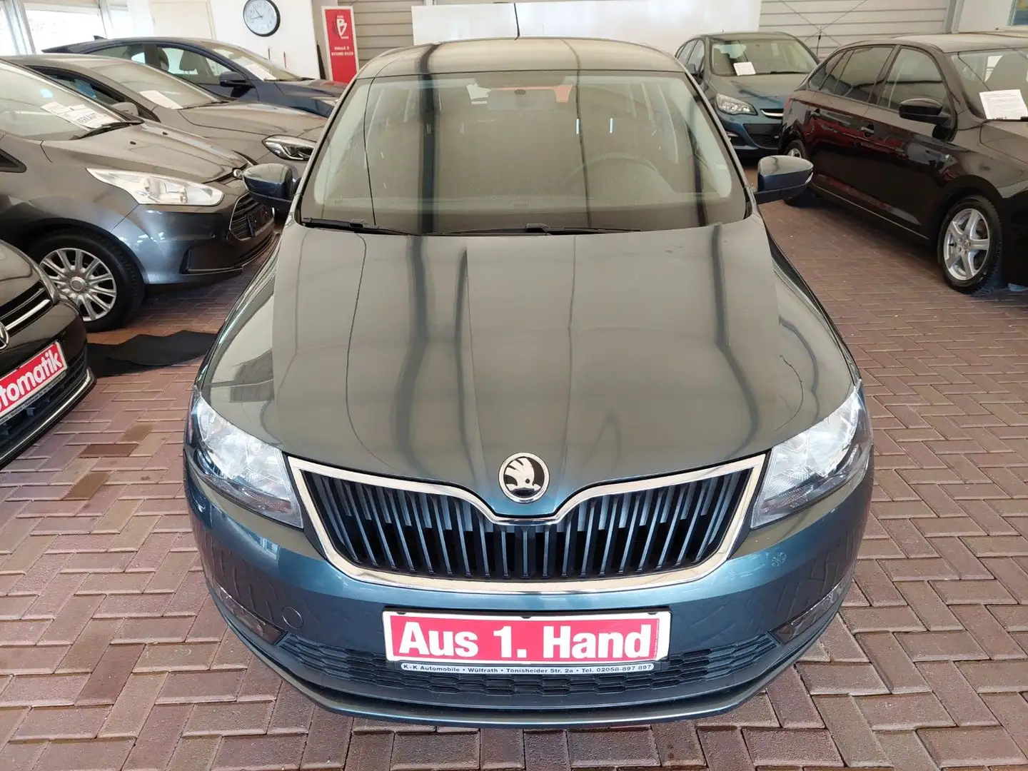 Skoda Rapid/Spaceback Spaceback Cool Edition 2.Hand nur 72800 KM Grau - 2