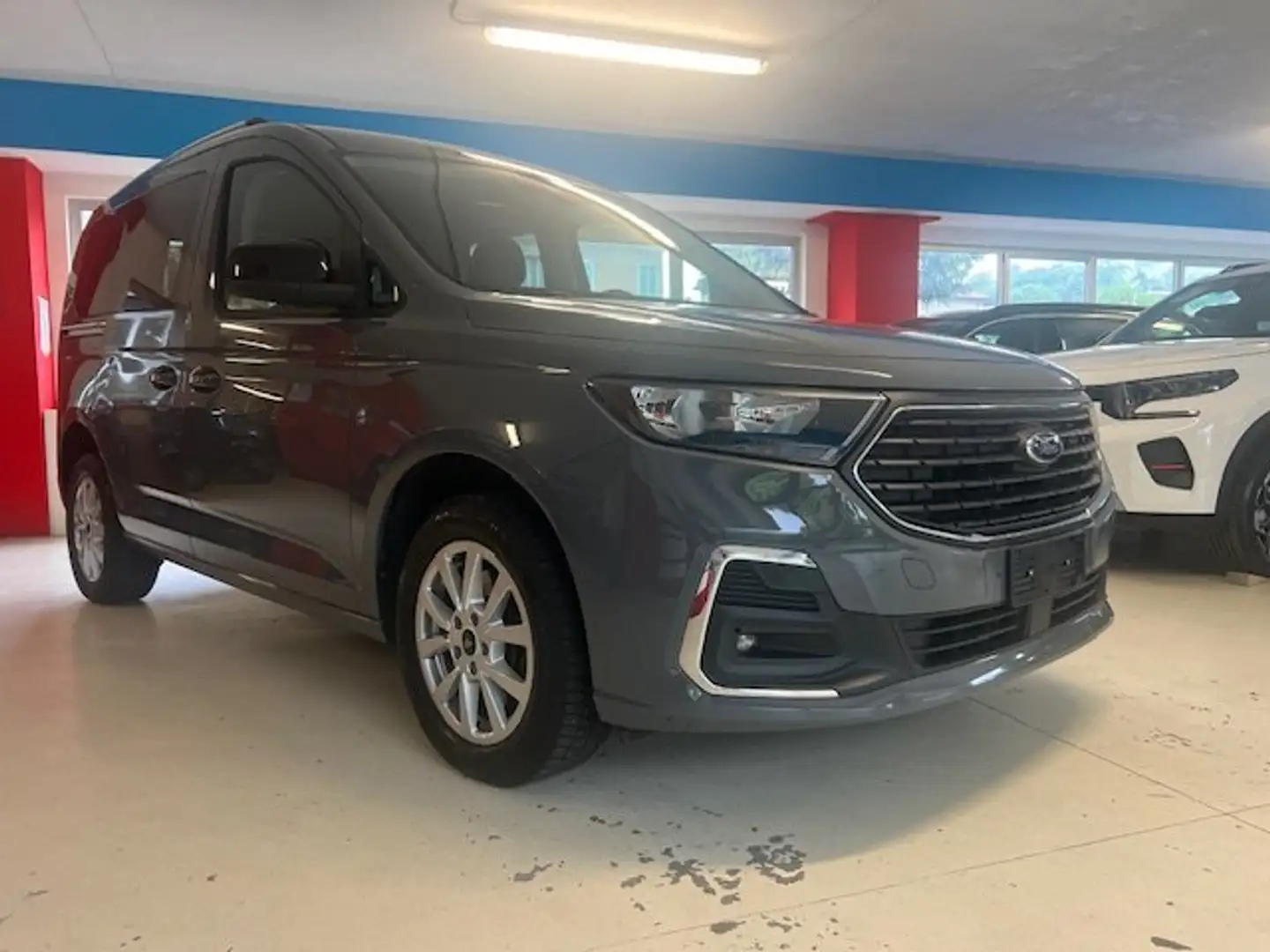 Ford Tourneo Connect TOURNEO CONNECT 1.5 ECOBOOST 115CV TITANIUM 5POSTI Grigio - 2