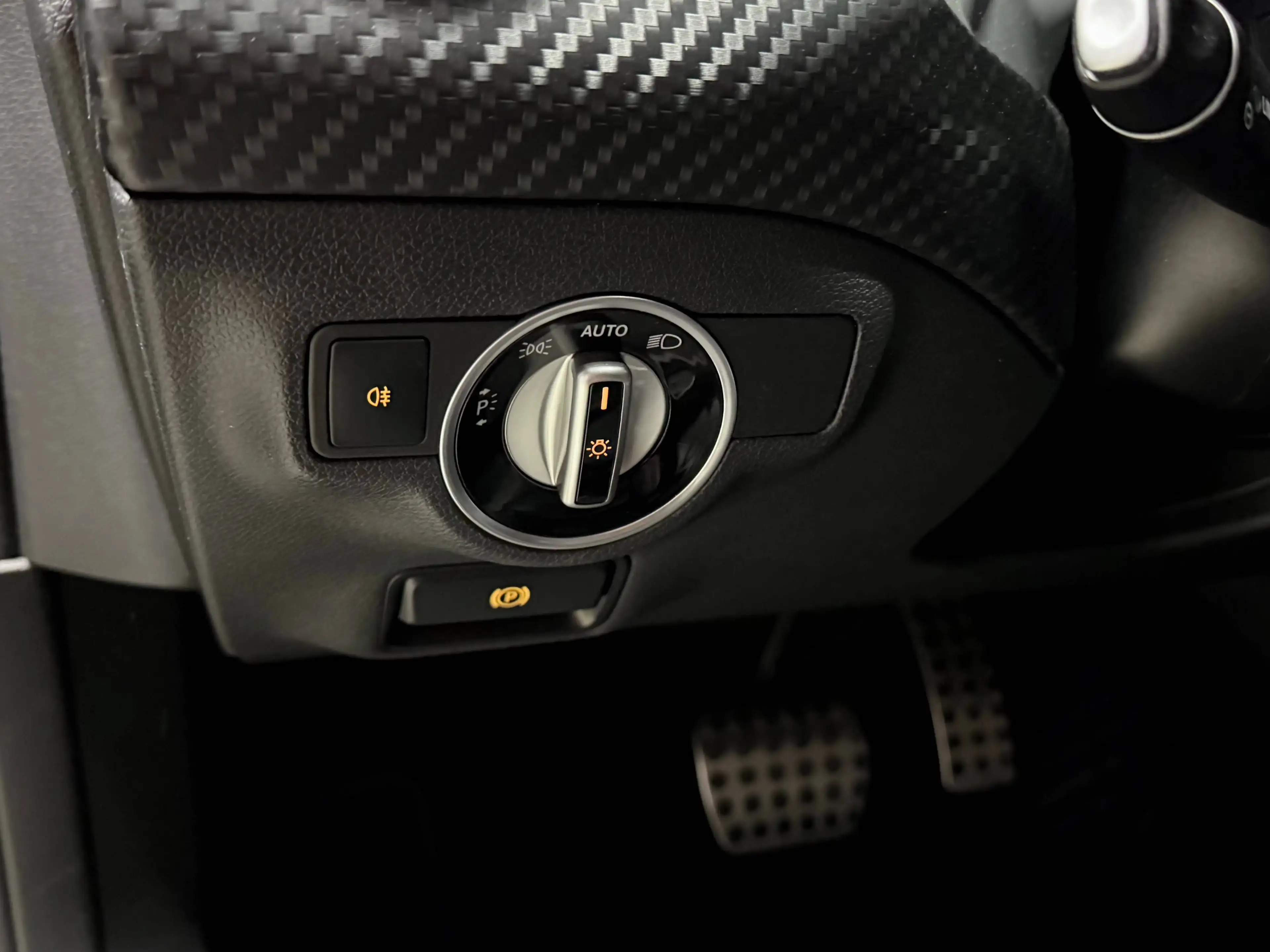 Mercedes-Benz A 180 d Aut. | AMG-line | LED | SHZ | NAVI | MOPF — photo 12