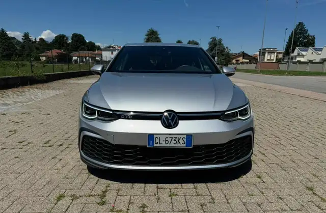 Volkswagen Golf view 2