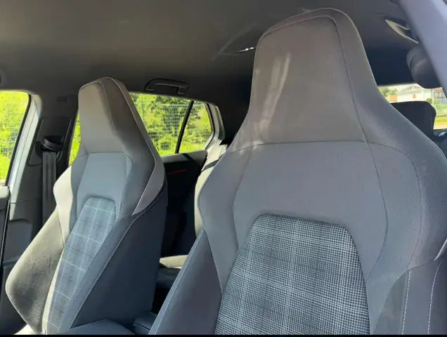 Volkswagen Golf view 9