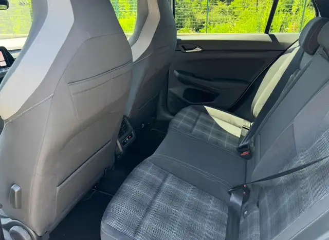 Volkswagen Golf view 10