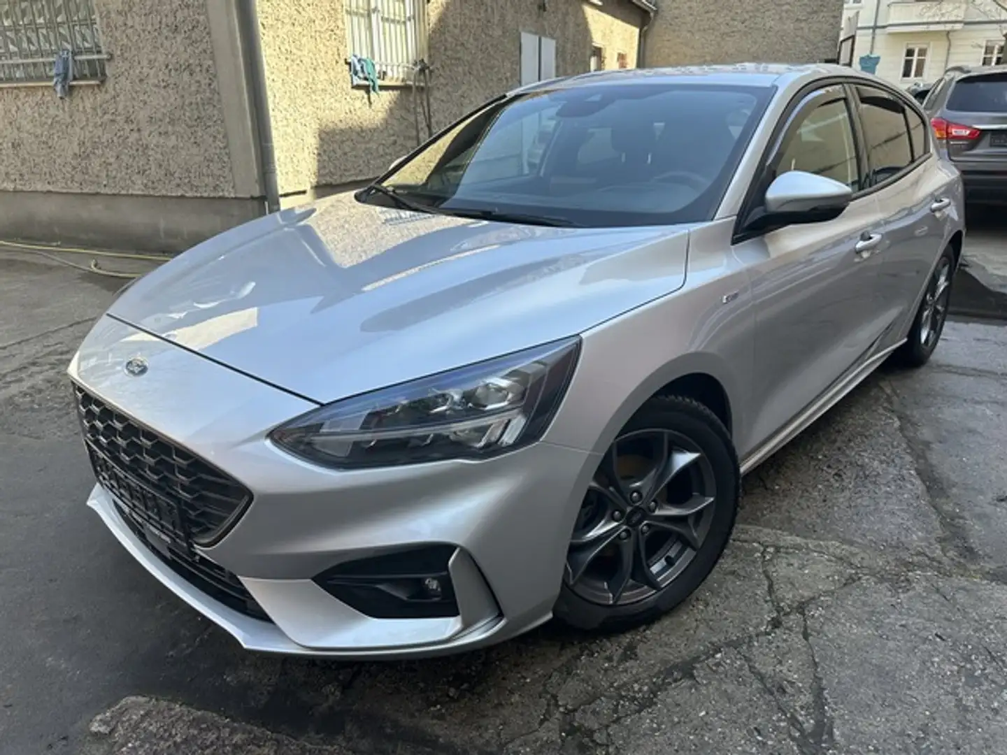 Ford Focus ST-Line Hybrid Navi CAM App Keyless-Go Argent - 2