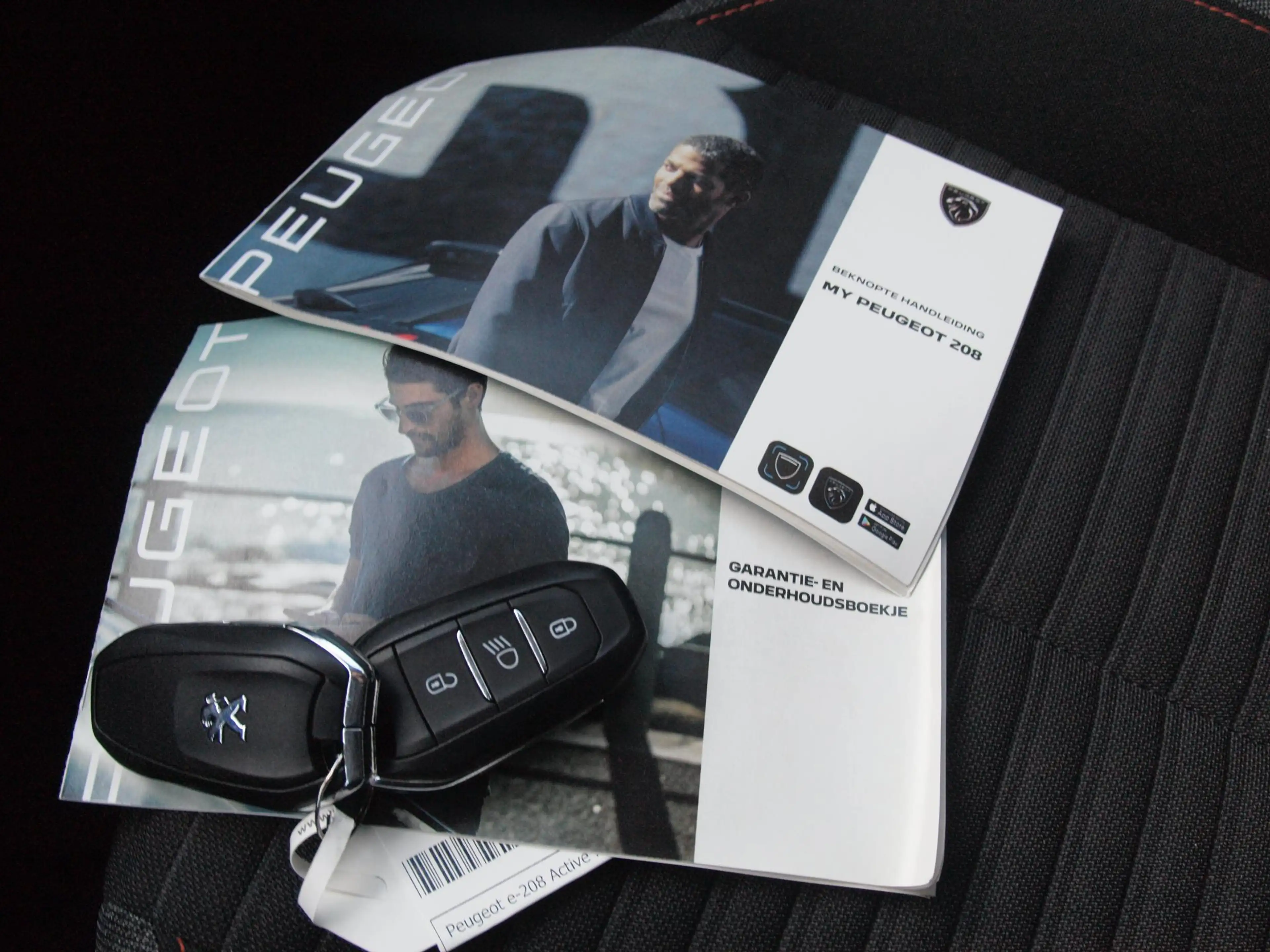 Peugeot e-208 EV Pack 50 kWh | Apple Carplay | Parkeersensoren | — photo 29