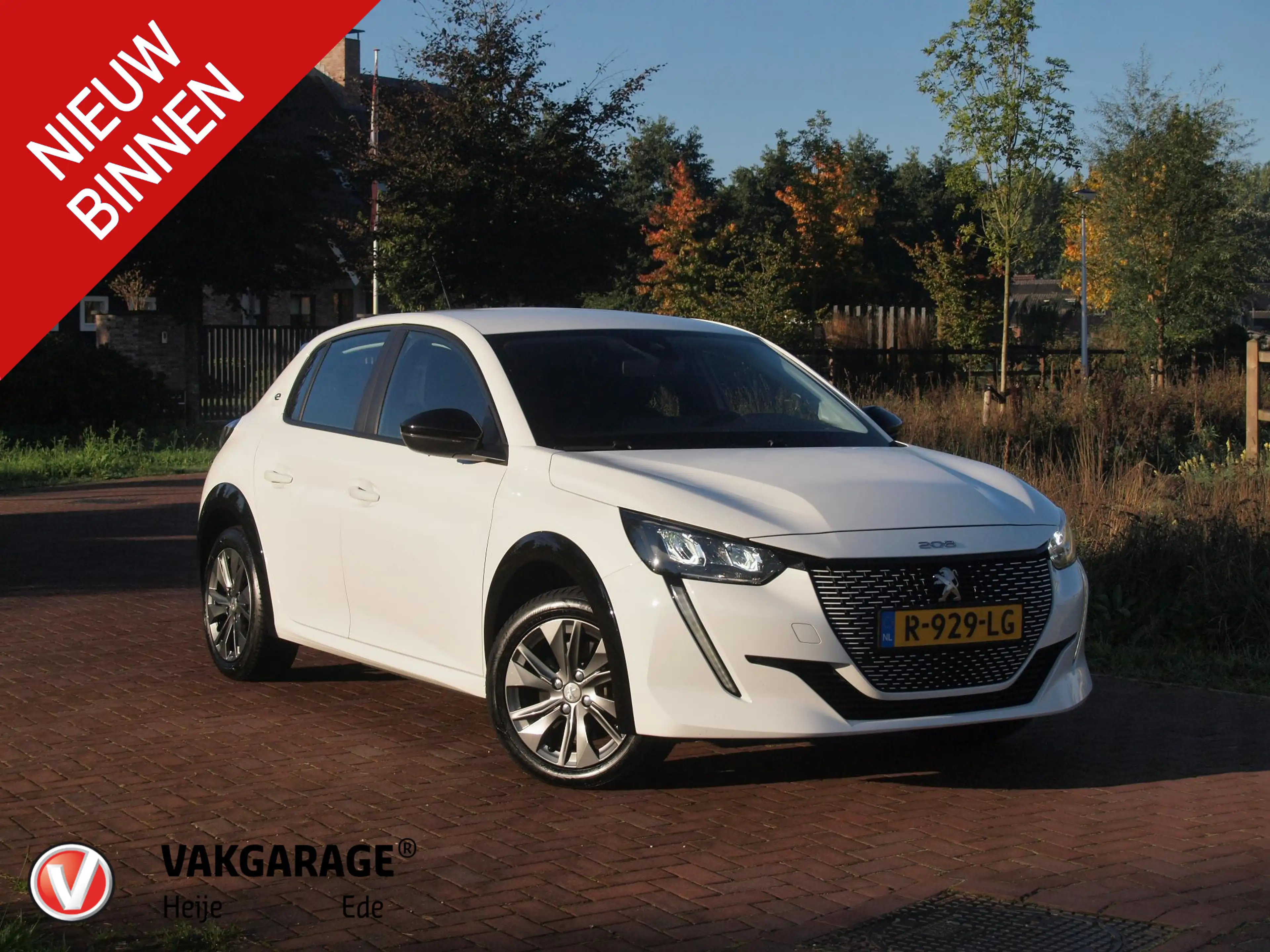 Peugeot e-208 EV Pack 50 kWh | Apple Carplay | Parkeersensoren |