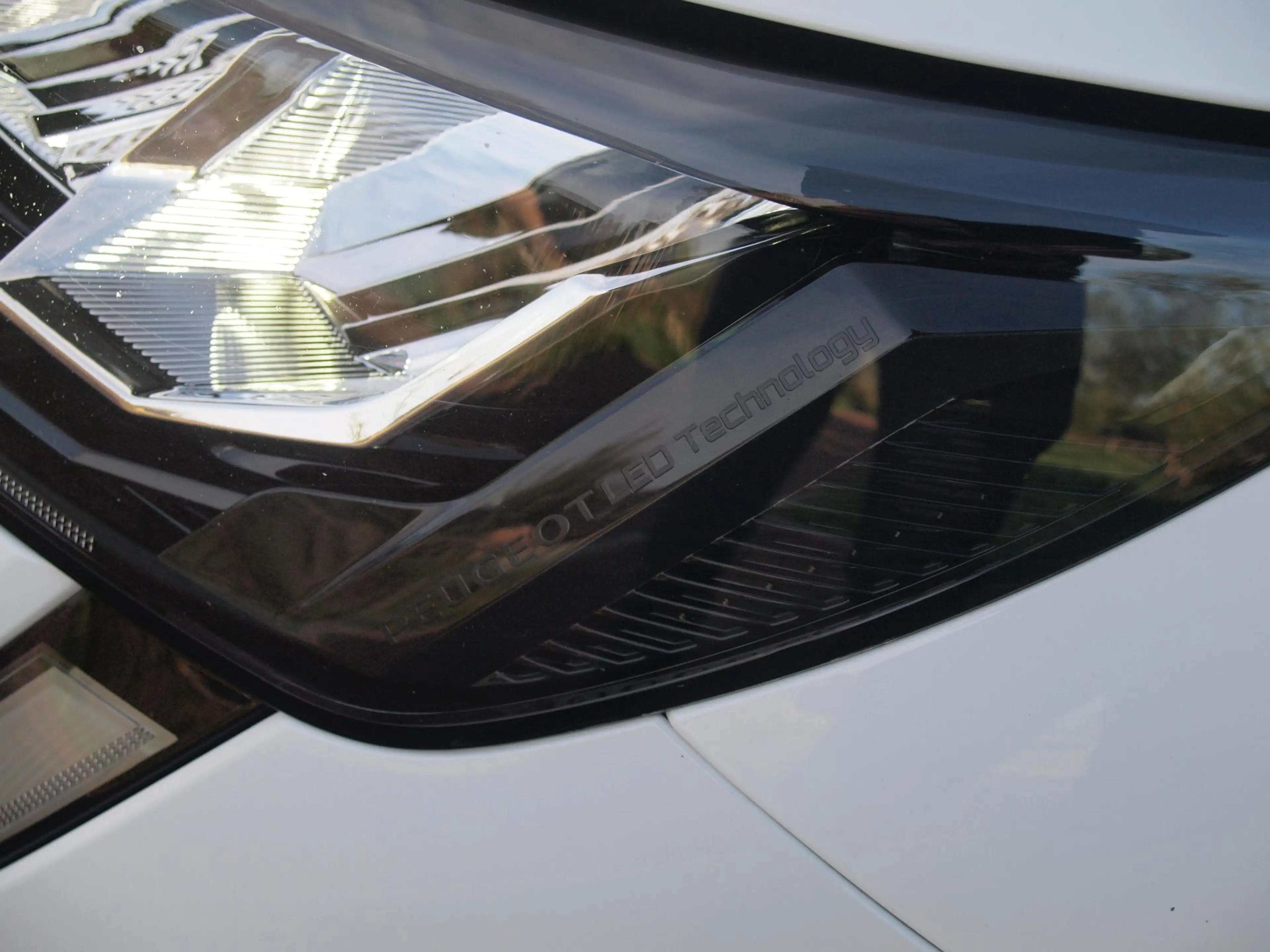 Peugeot e-208 EV Pack 50 kWh | Apple Carplay | Parkeersensoren | — photo 12