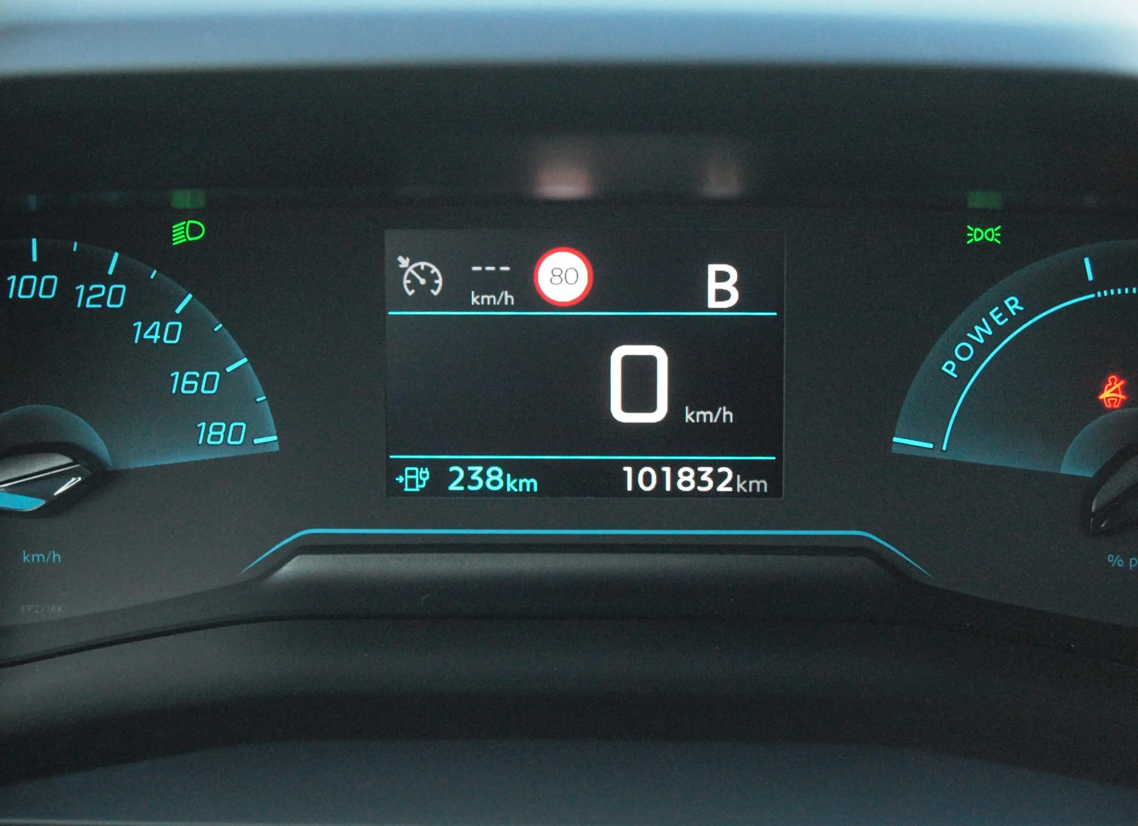 Peugeot e-208 EV Pack 50 kWh | Apple Carplay | Parkeersensoren | — photo 17