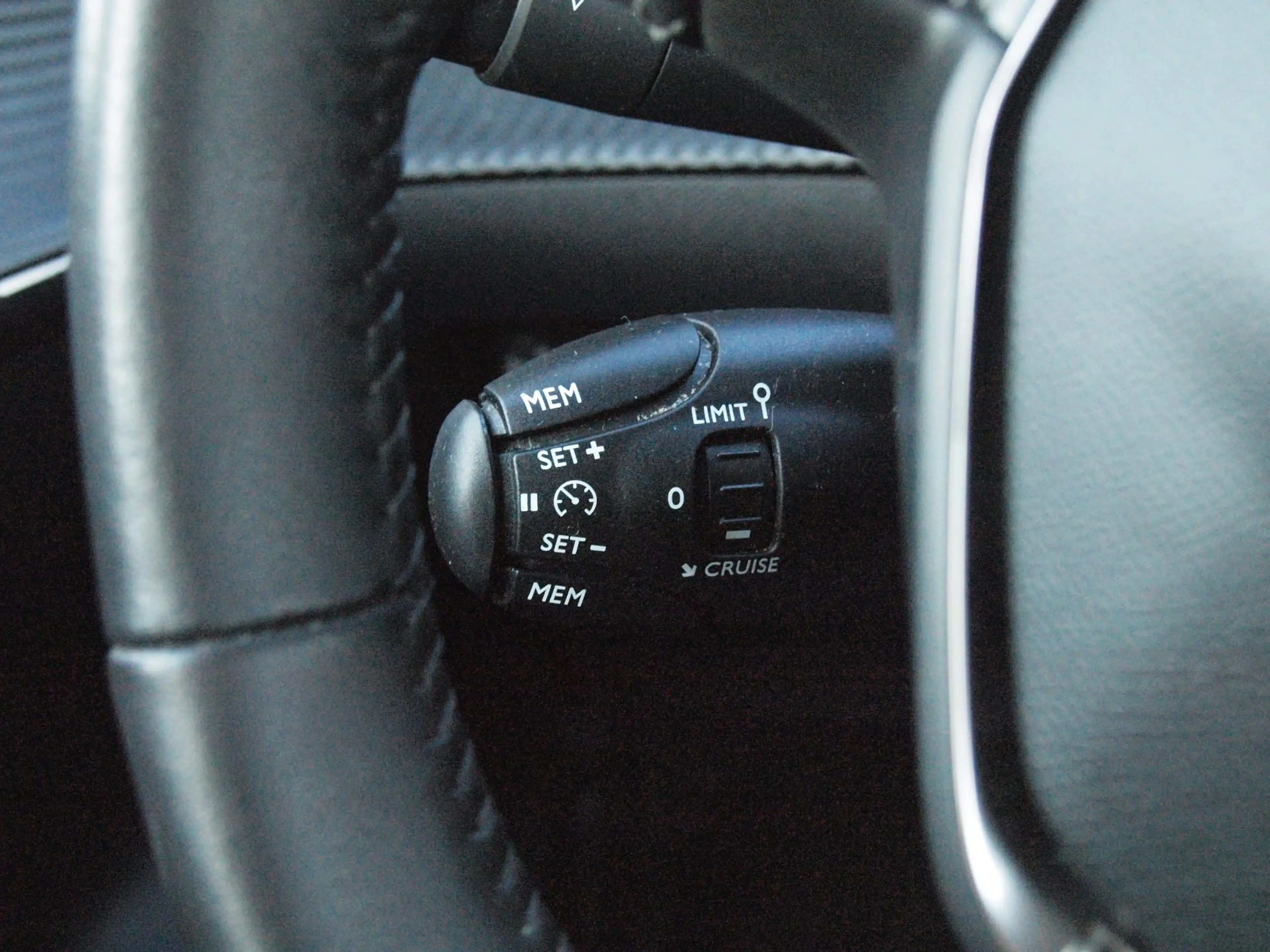 Peugeot e-208 EV Pack 50 kWh | Apple Carplay | Parkeersensoren | — photo 16