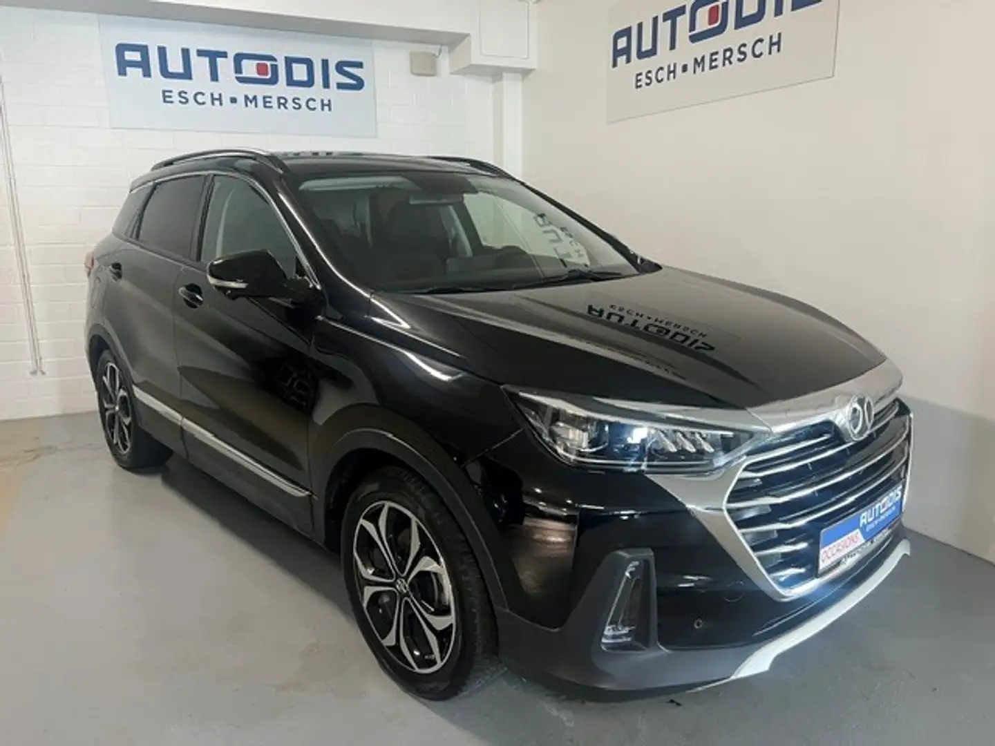 BAIC Senova X55 1.5 TGDI PREMIUM AUT Schwarz - 1