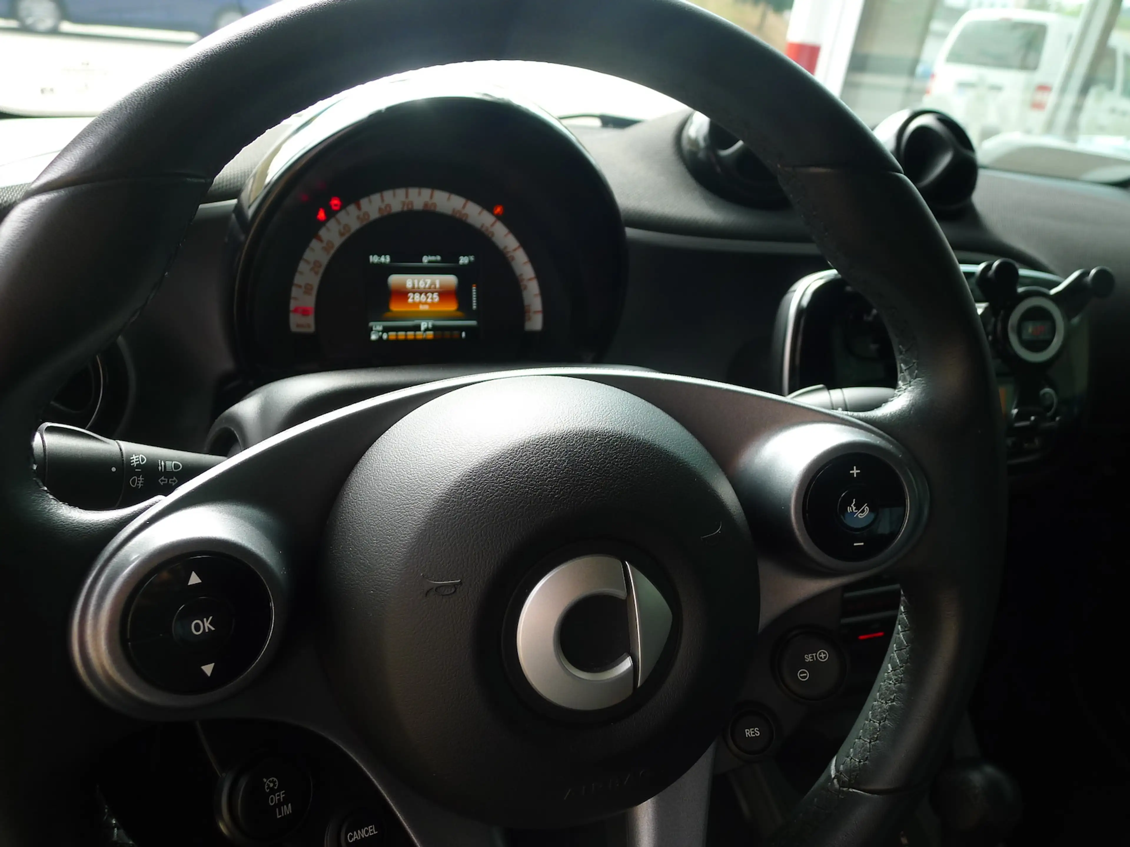 smart forTwo Cabrio 90 PS Automatik 28.000 km — photo 7