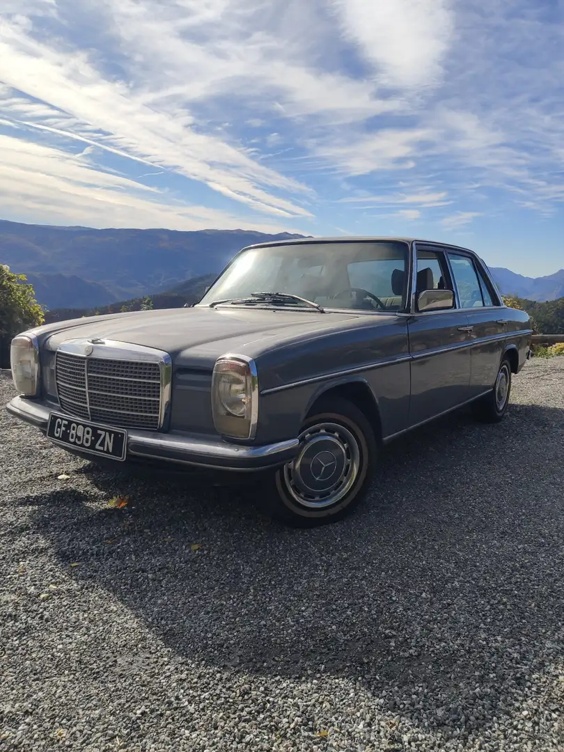 Mercedes-Benz W 114/115 Strich-Acht - 1
