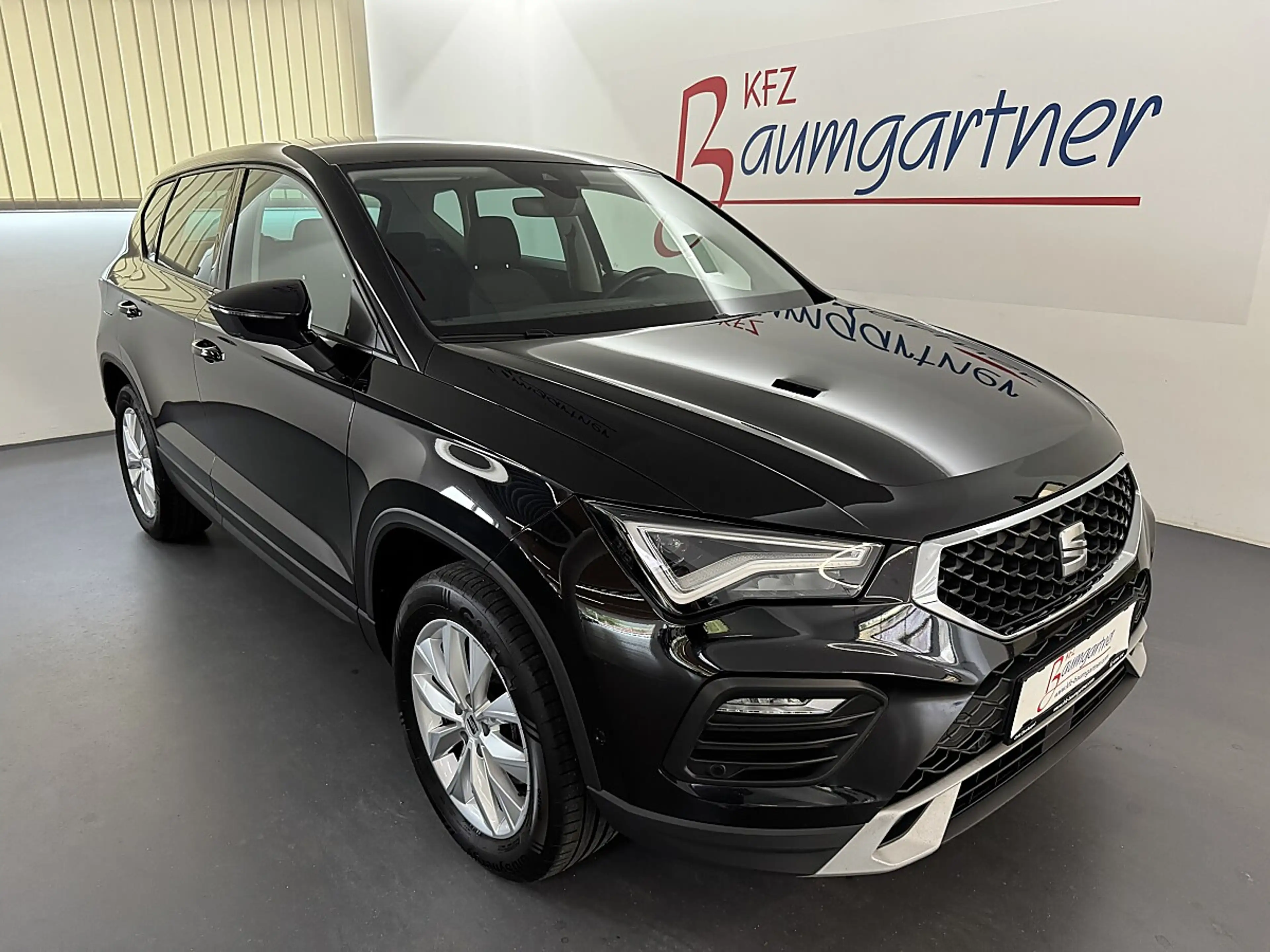SEAT Ateca 2,0TDI DSG Style 4Drive *Standheizung*LED*NAVI*...
