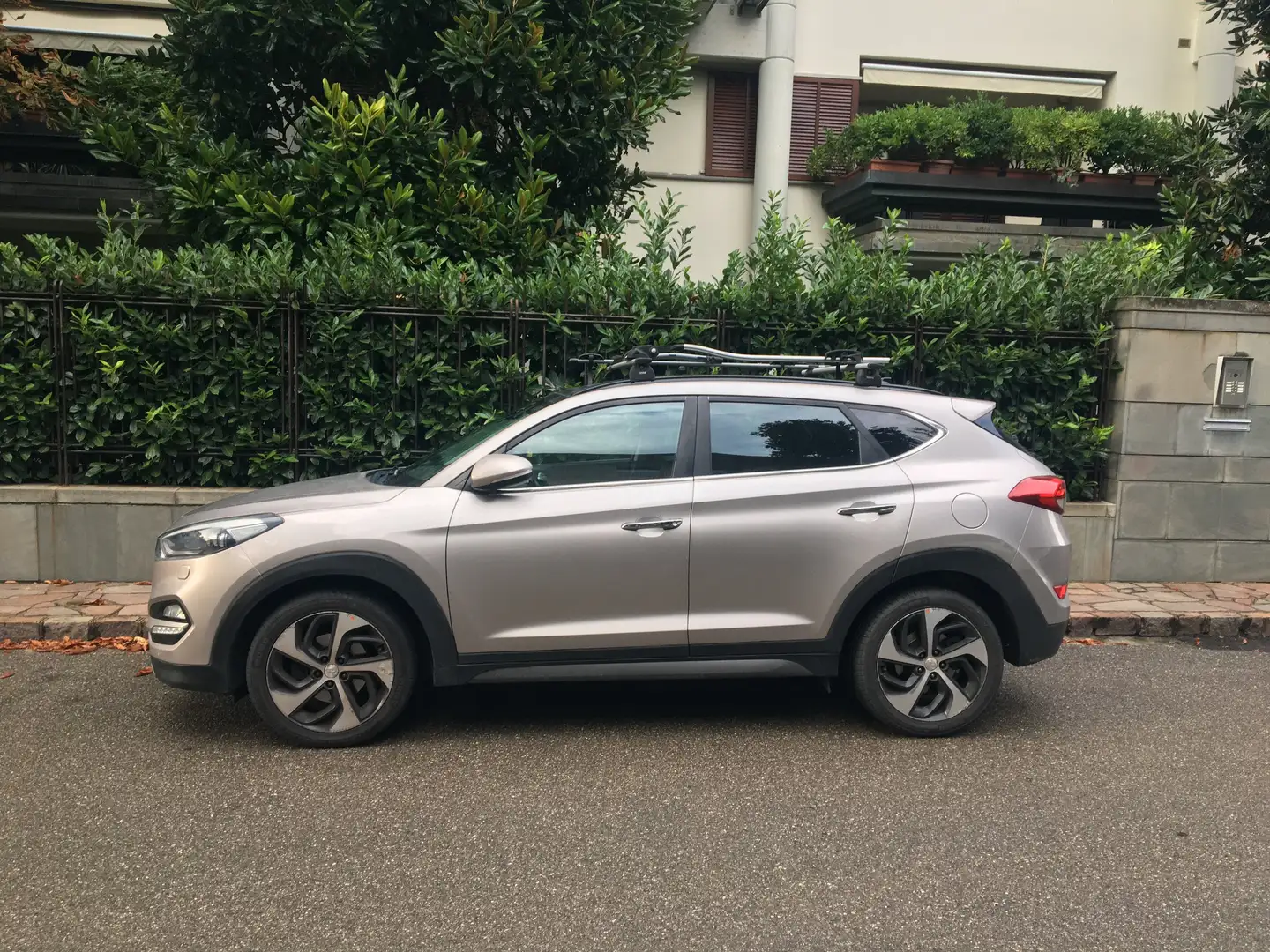 Hyundai TUCSON Tucson II 2015 2.0 crdi Xpossible 4wd 185cv auto Argento - 1