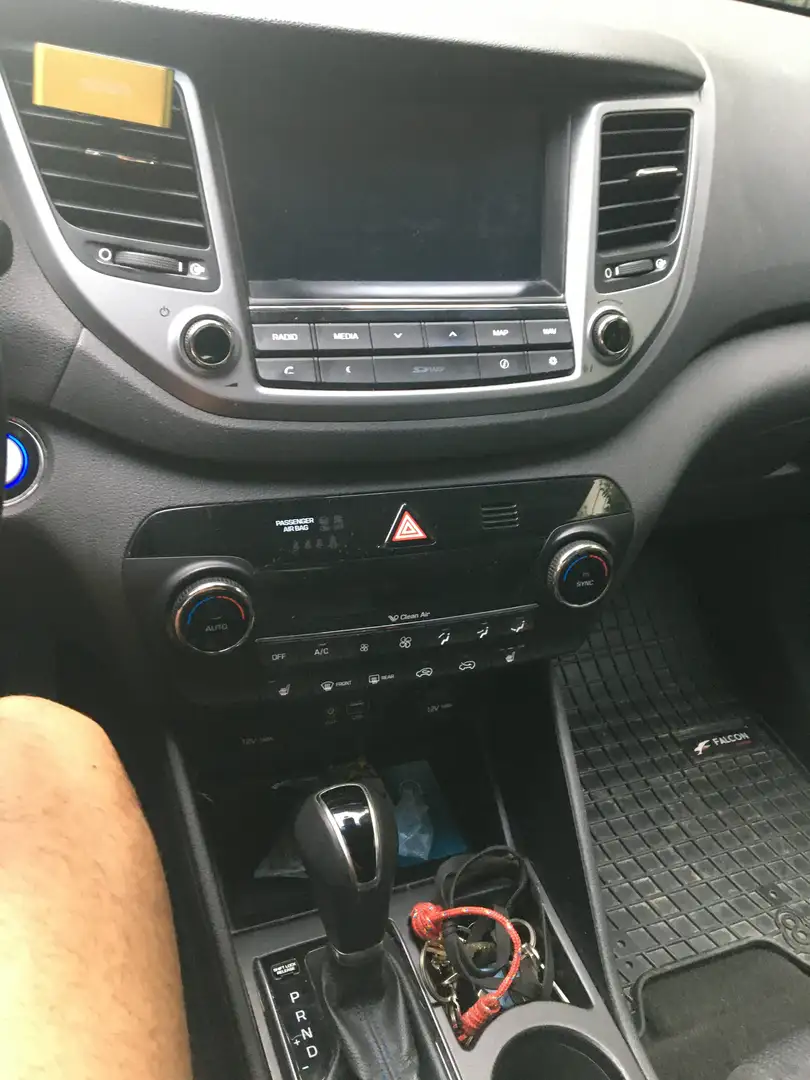 Hyundai TUCSON Tucson II 2015 2.0 crdi Xpossible 4wd 185cv auto Argento - 2