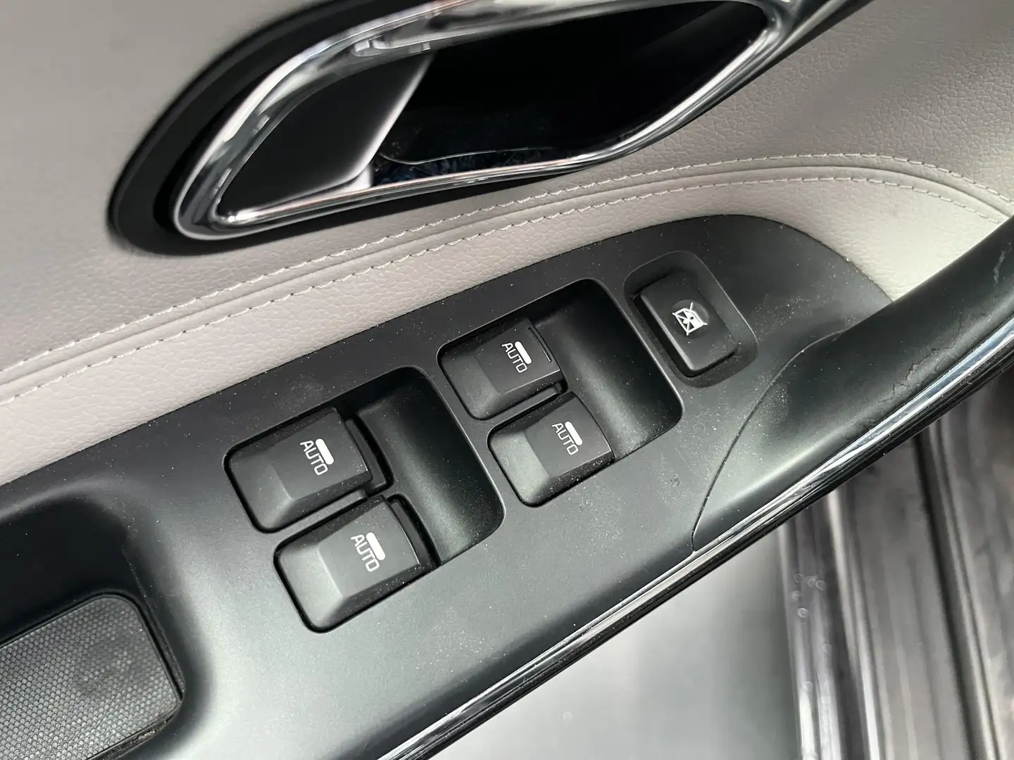 Kia Ceed SW / cee'd SW Sportswagon 1.6 GDI BusinessLine met Trekhaak, Cru Grijs - 2