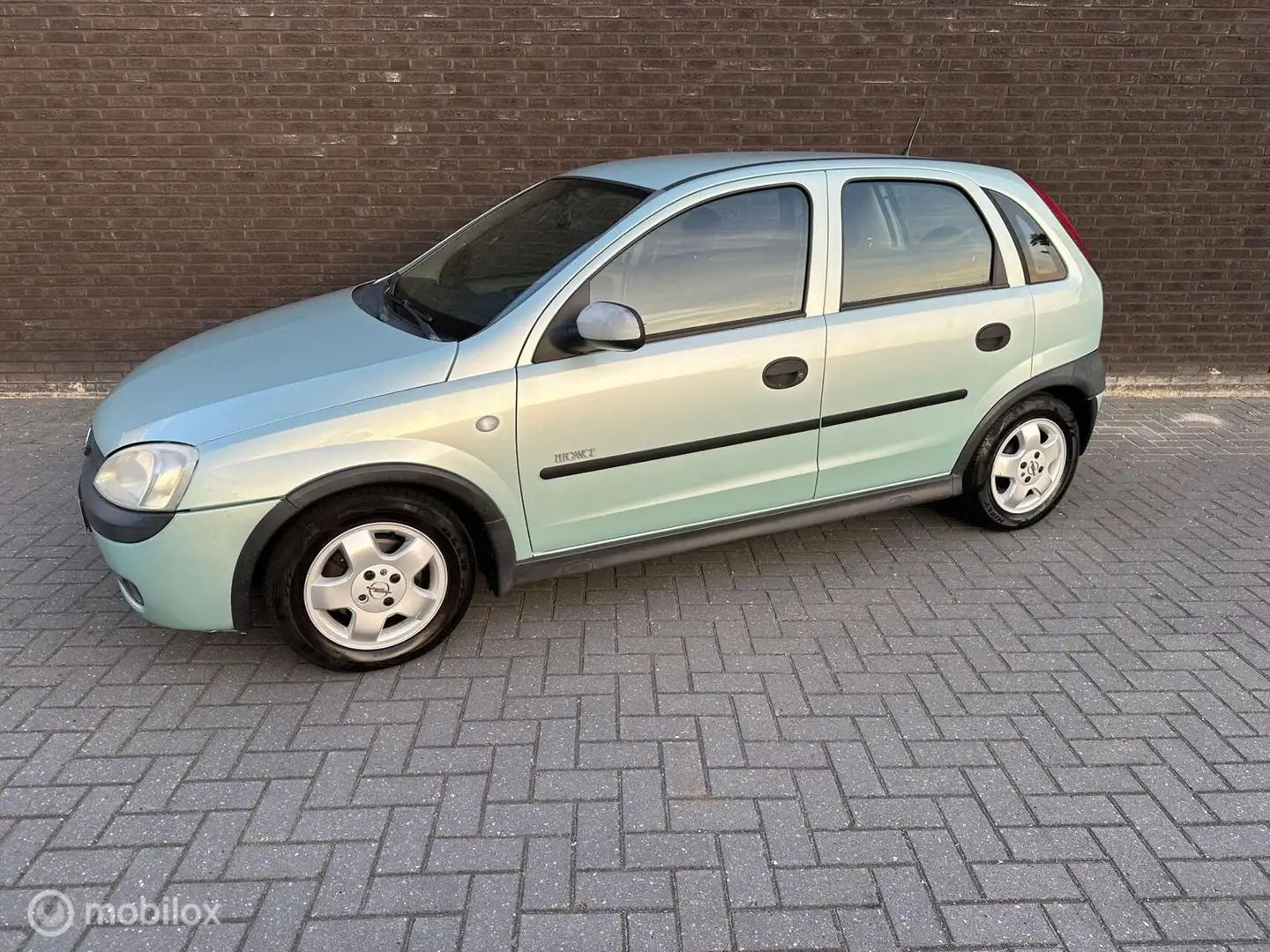 Opel Corsa 1.4-16V Essentia|Airco| Verde - 1