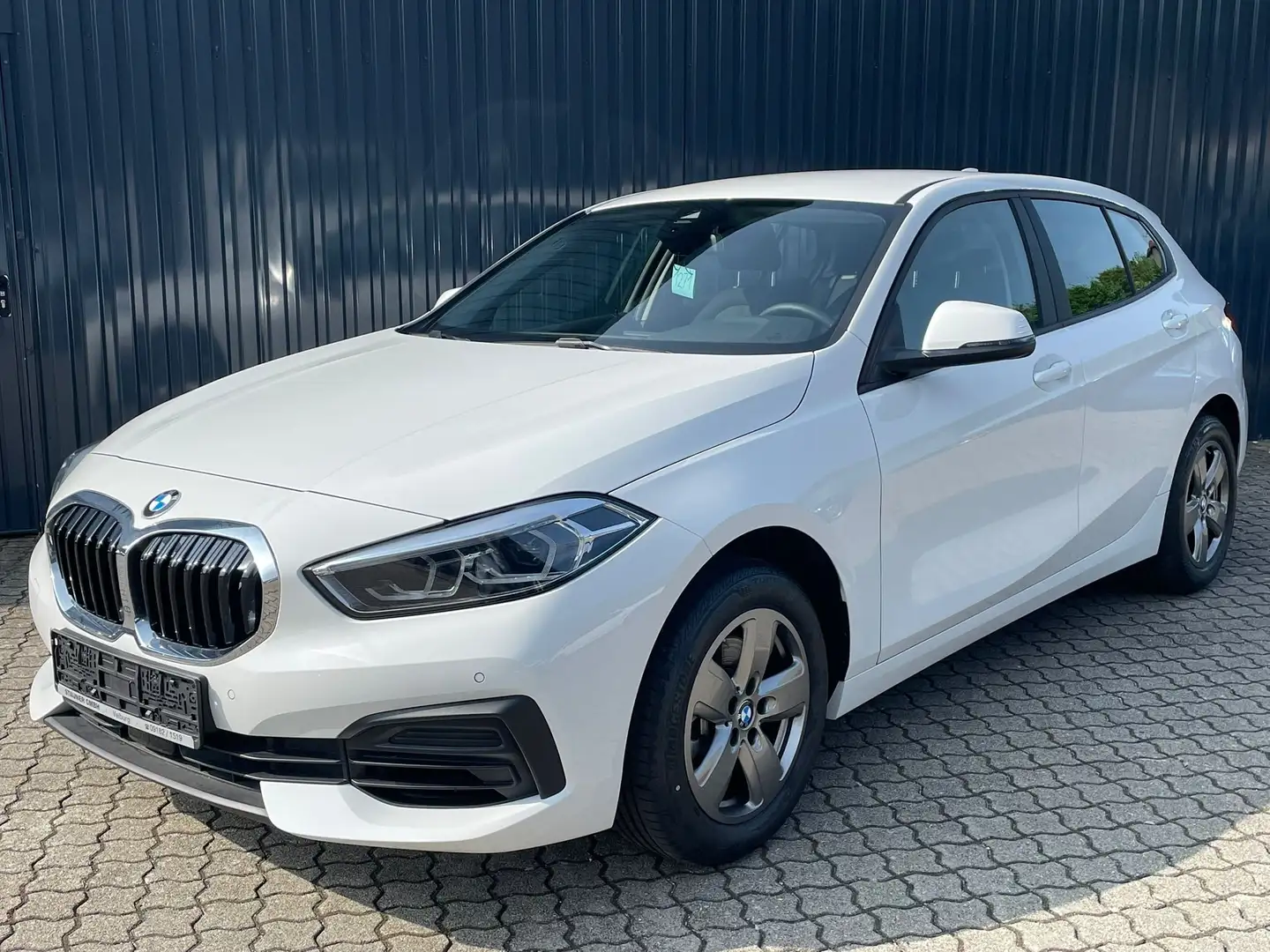 BMW 116 i 5-Türer/ Lenkradheiz/LED/Sitzheizung/Navi Blanco - 2