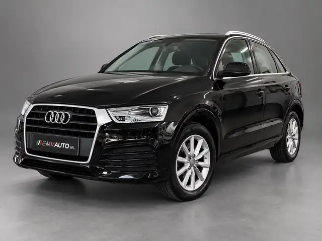 Audi Q3 view 4