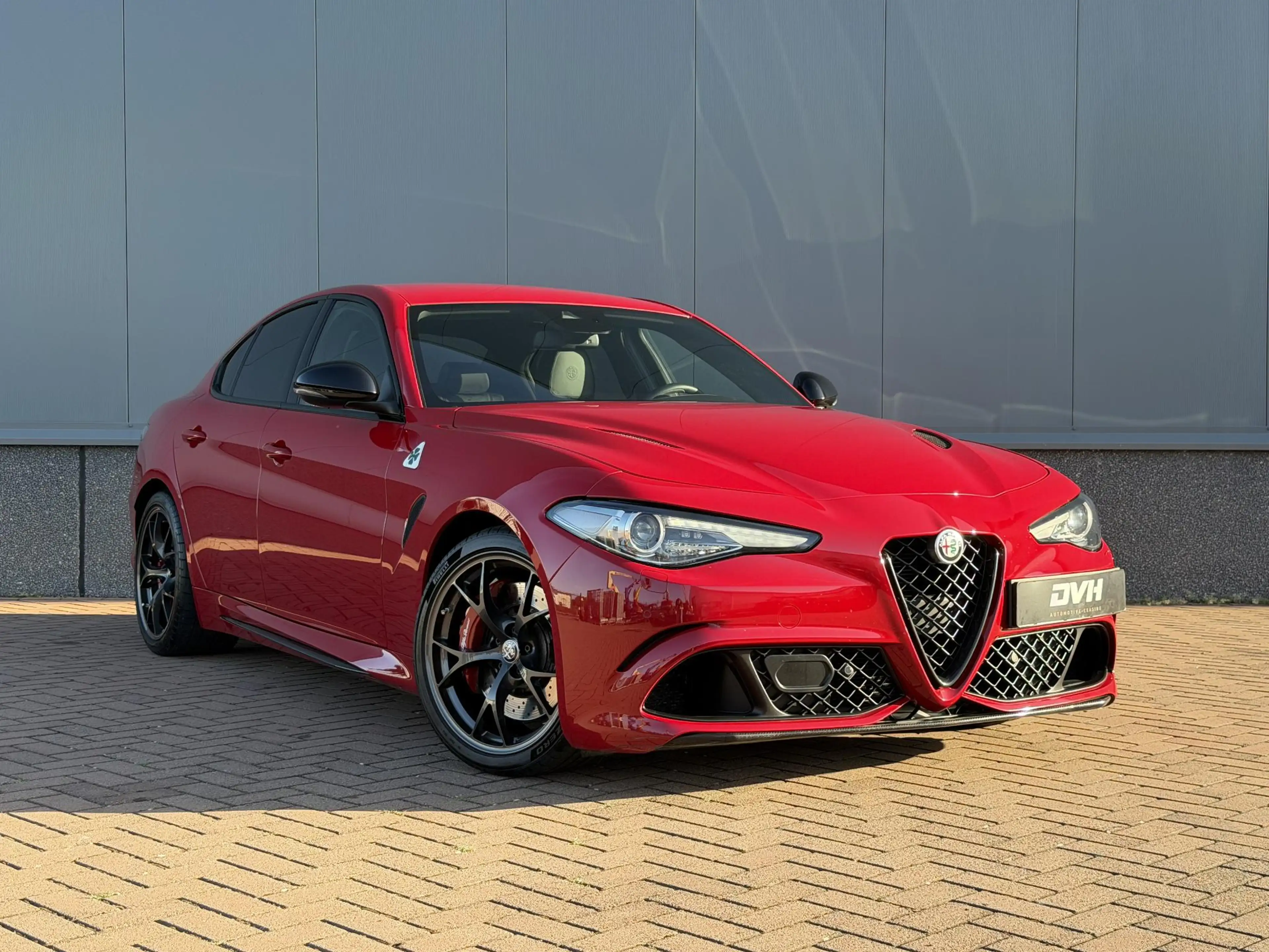 Alfa Romeo Giulia 2.9 V6 Quadrifoglio CARBON | H/K | LEDER — photo 3