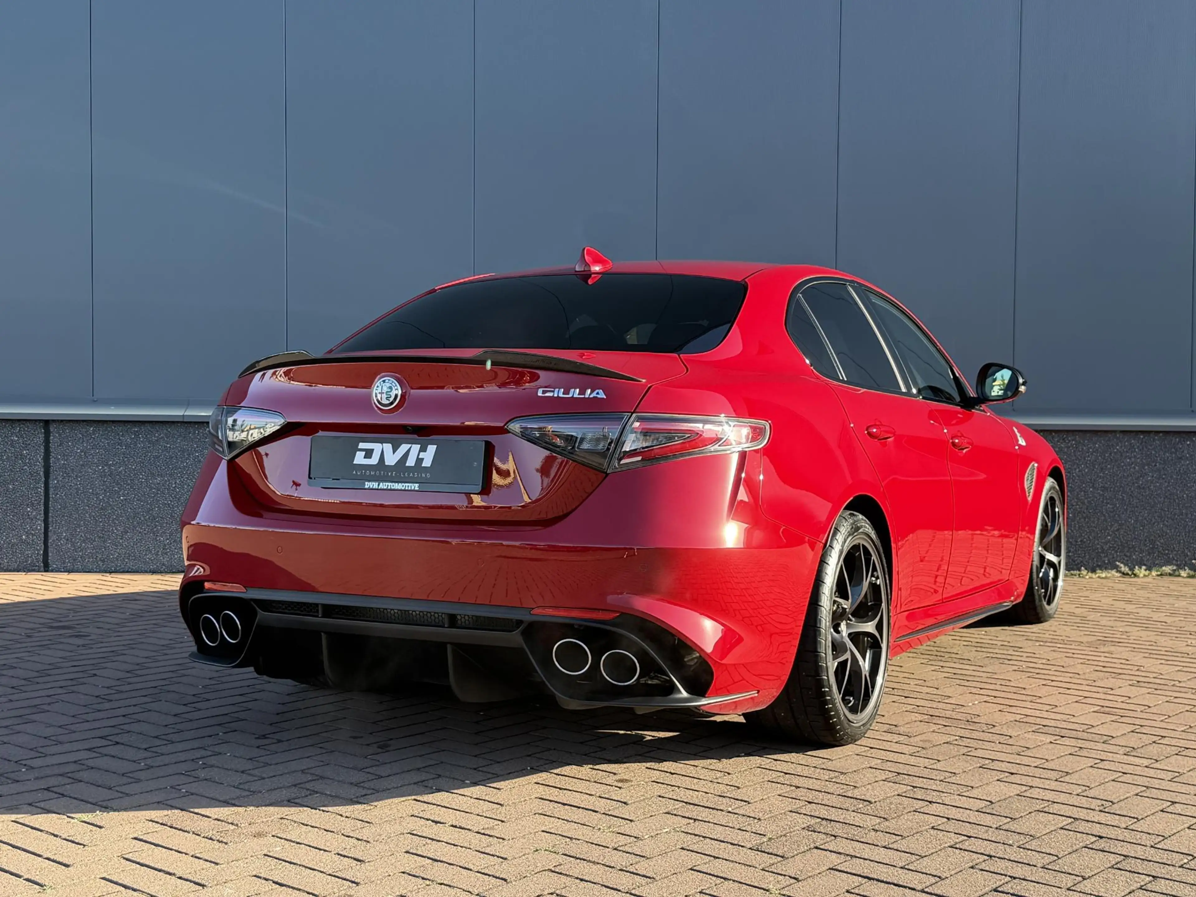 Alfa Romeo Giulia 2.9 V6 Quadrifoglio CARBON | H/K | LEDER — photo 6