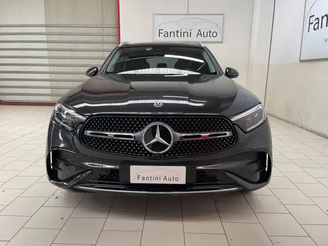 Mercedes-Benz 300 view 10