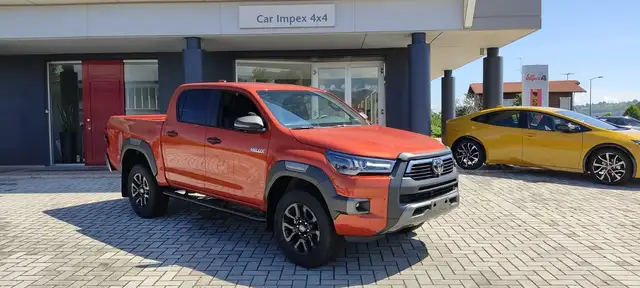 Toyota Hilux 2.8 D-4D 204CV AT6 4WD 48V DC Invincible
