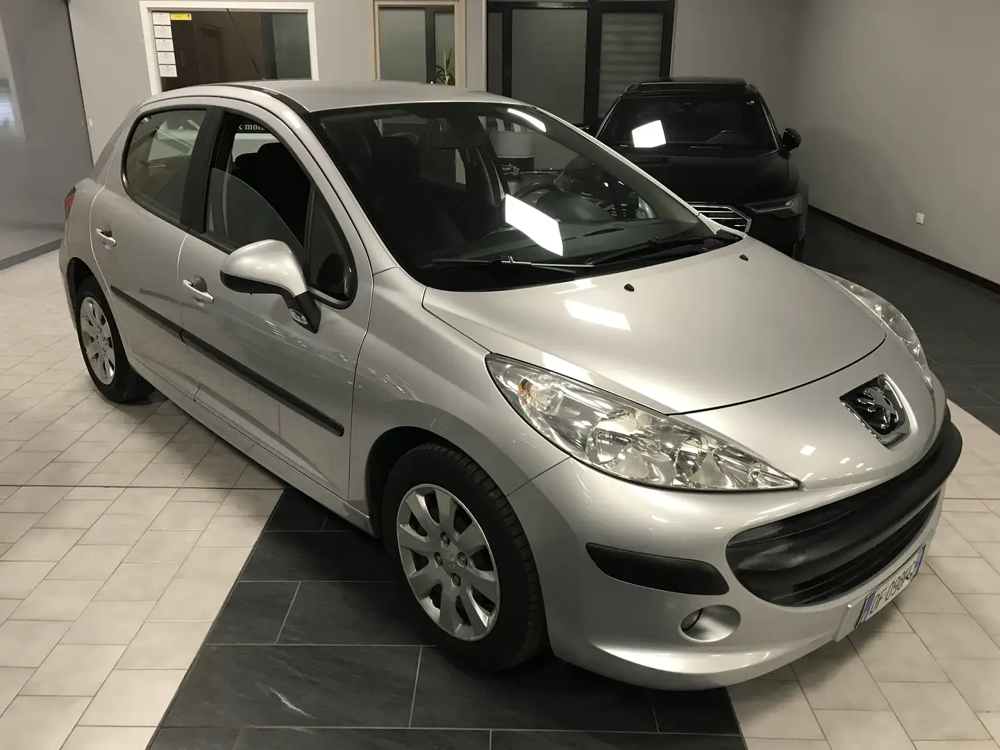 Peugeot 207 5p 1.4 16v X-Line “ NEOPATENTATI “ Argento - 2