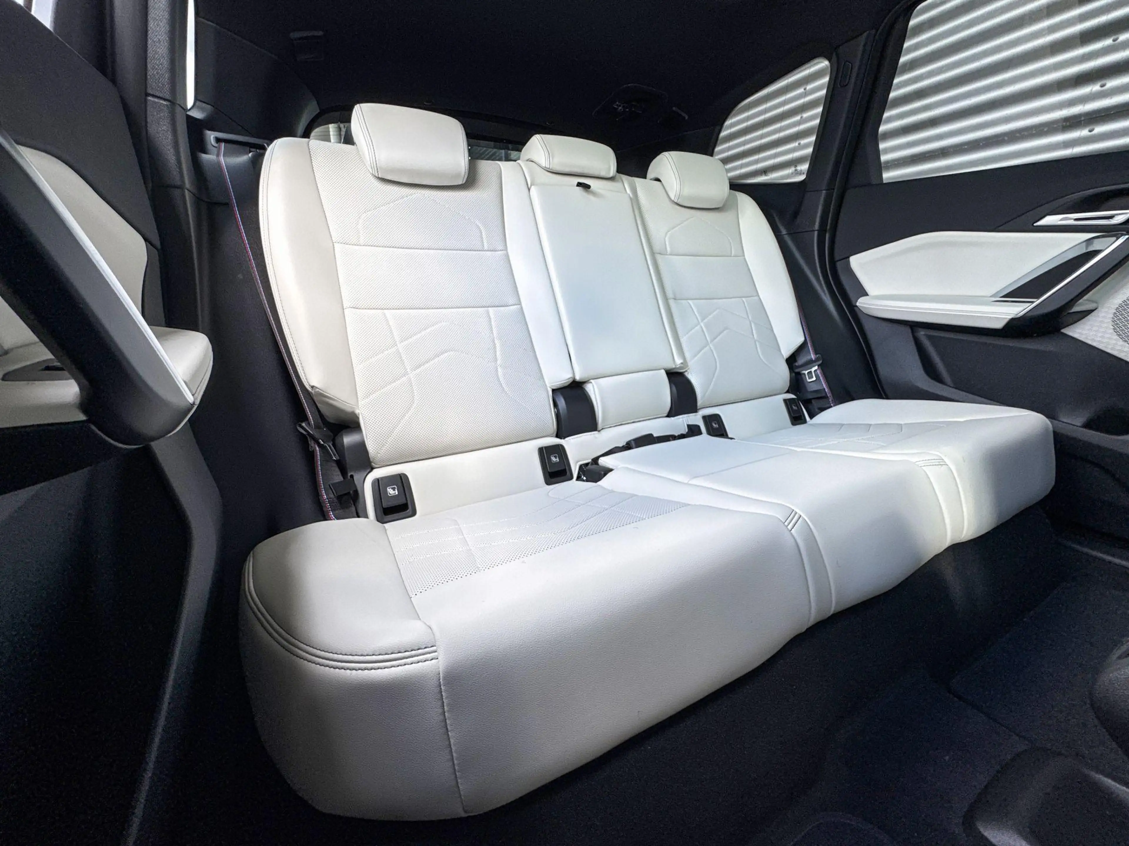 BMW iX1 eDrive20 67 kWh M Sport Edition Trekhaak | M Sport — photo 8