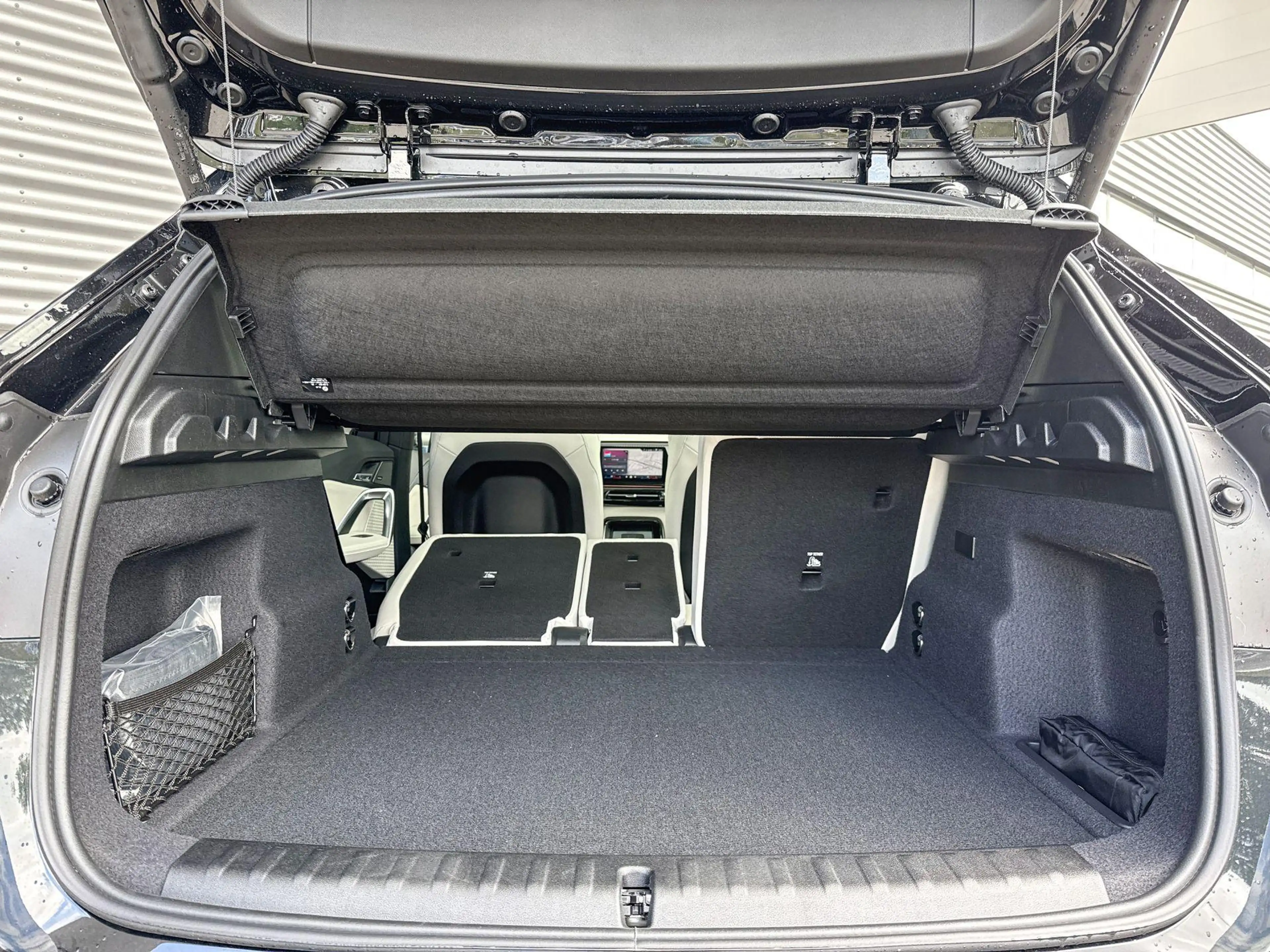 BMW iX1 eDrive20 67 kWh M Sport Edition Trekhaak | M Sport — photo 11