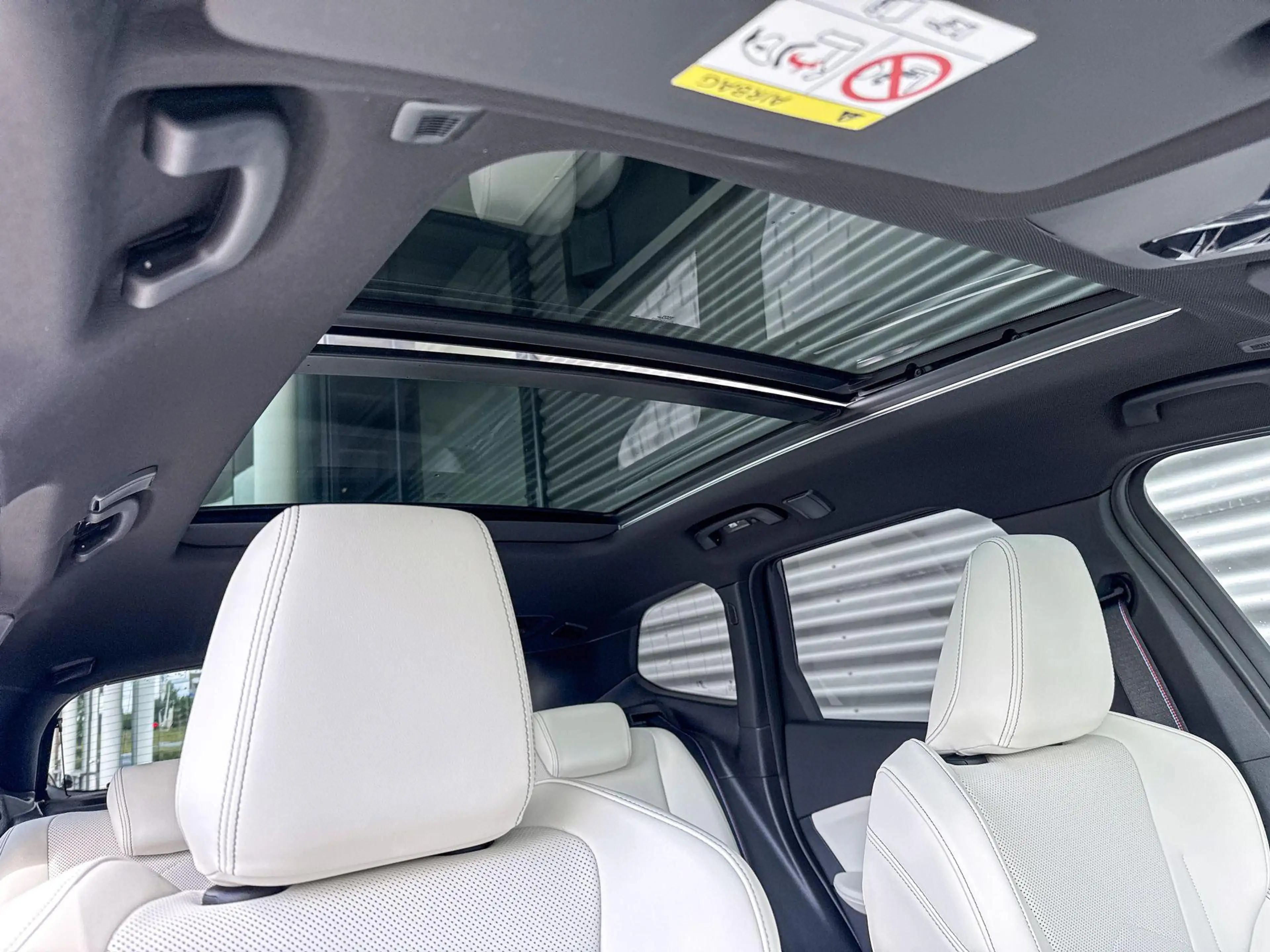 BMW iX1 eDrive20 67 kWh M Sport Edition Trekhaak | M Sport — photo 7
