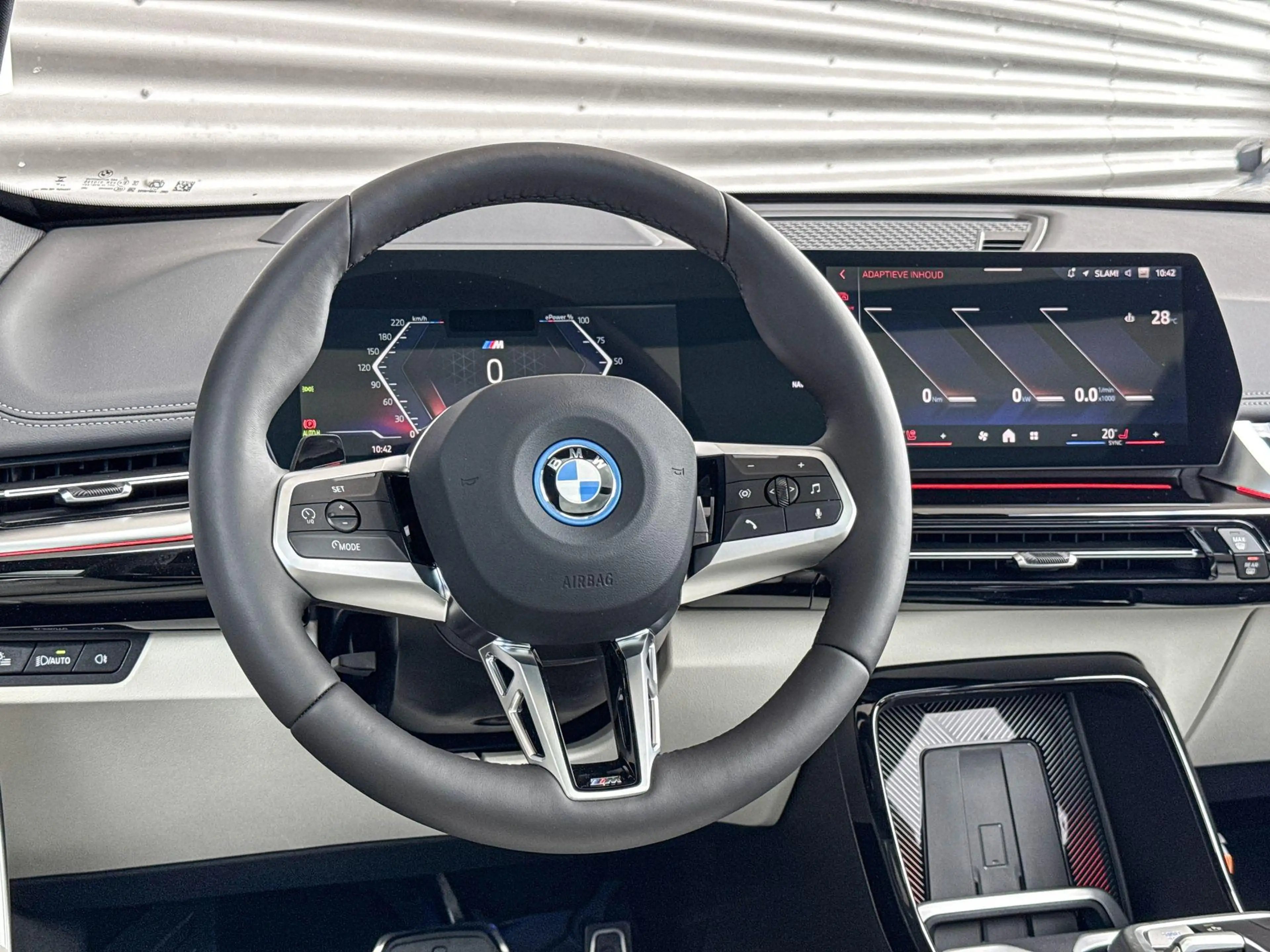 BMW iX1 eDrive20 67 kWh M Sport Edition Trekhaak | M Sport — photo 15