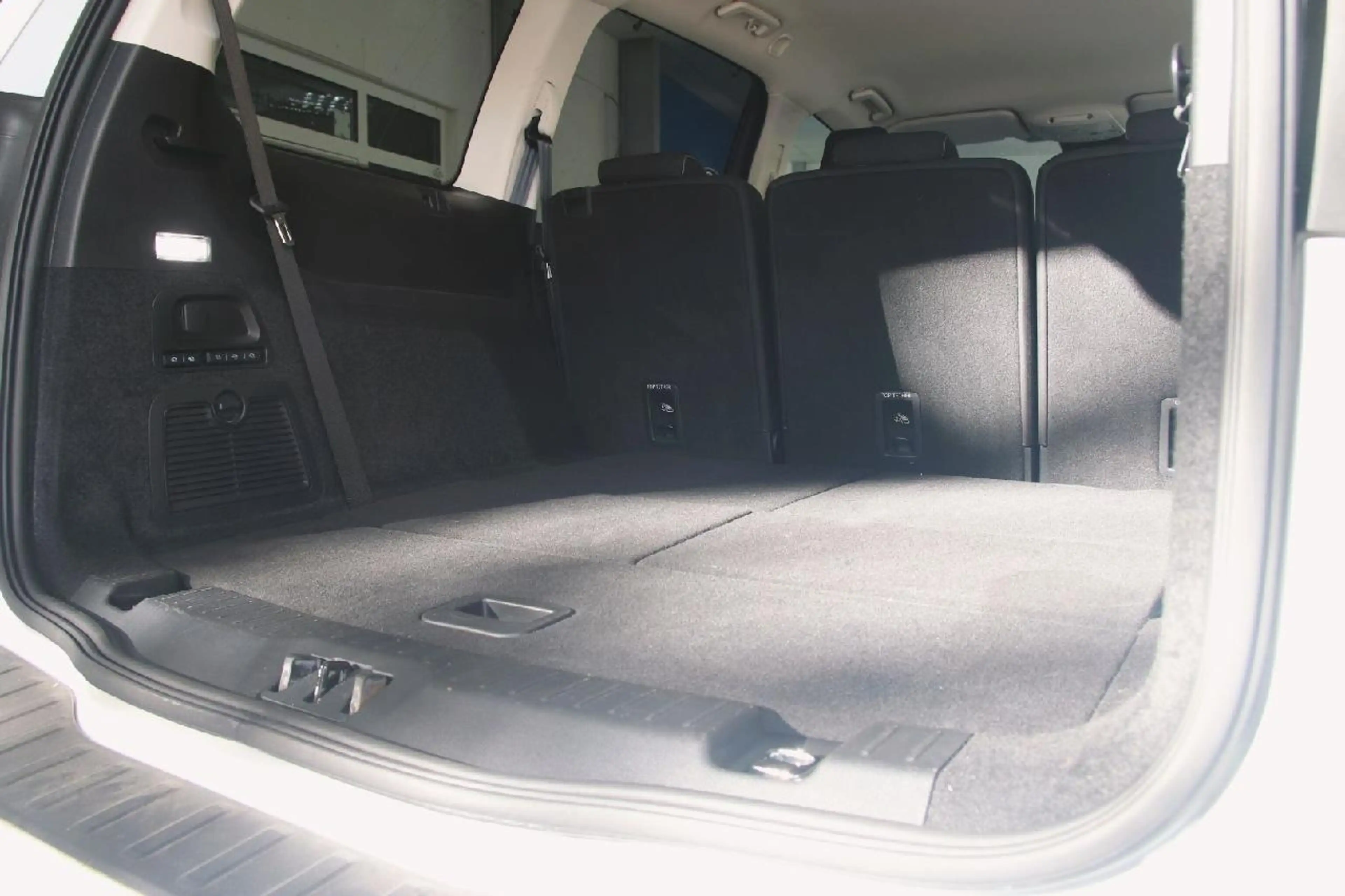 Ford Galaxy Hybrid Titanium — photo 15