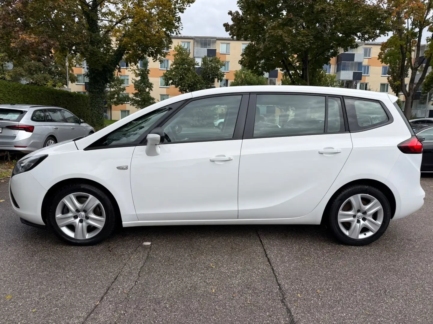 Opel Zafira C Tourer Edition AUT~PDC~CD~Klima~ Blanco - 2