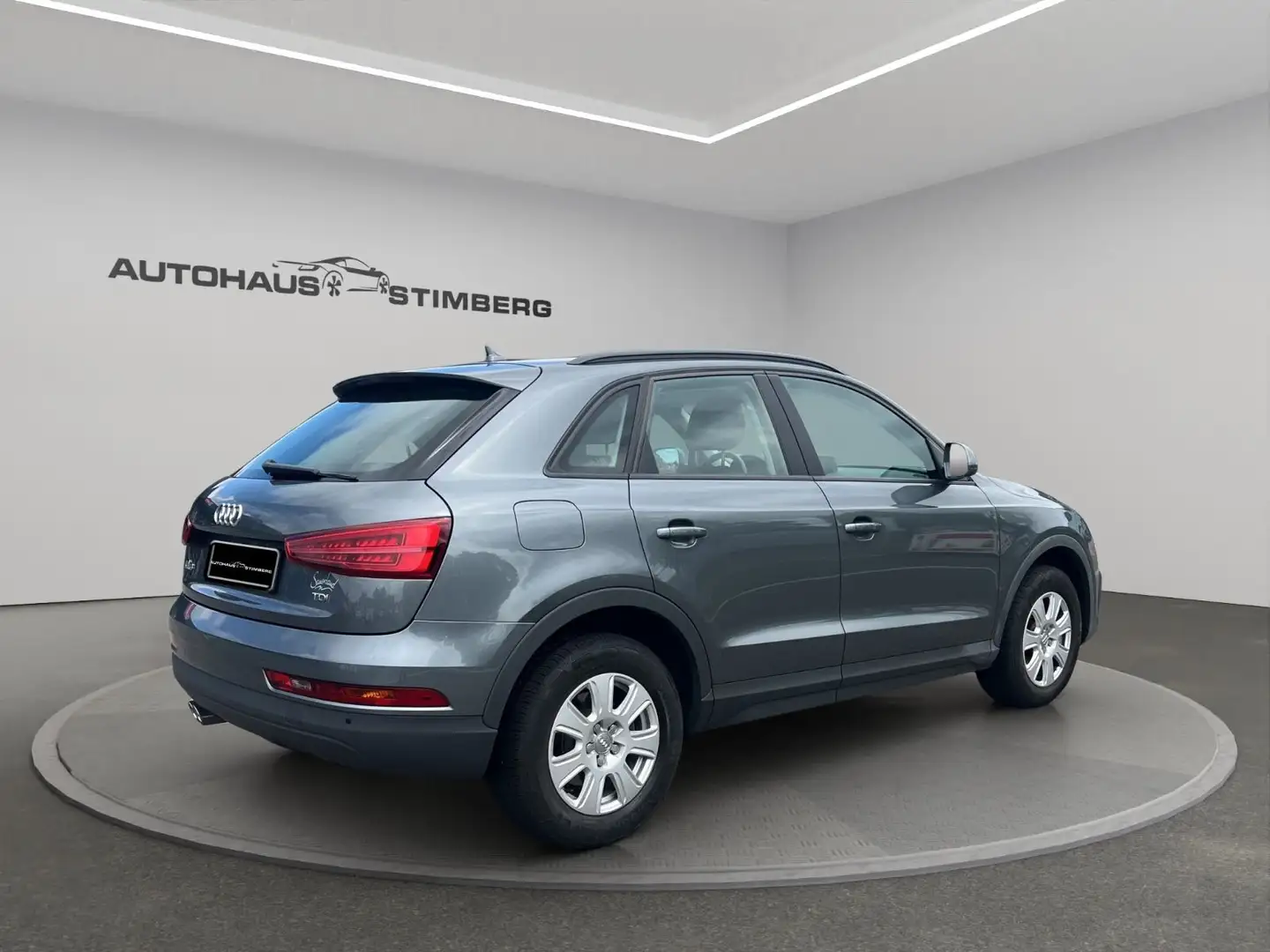 Audi Q3 *1.HAND*LED*NAVI*PDC*SITZHEIZUNG*TEMPOMAT* Grijs - 2