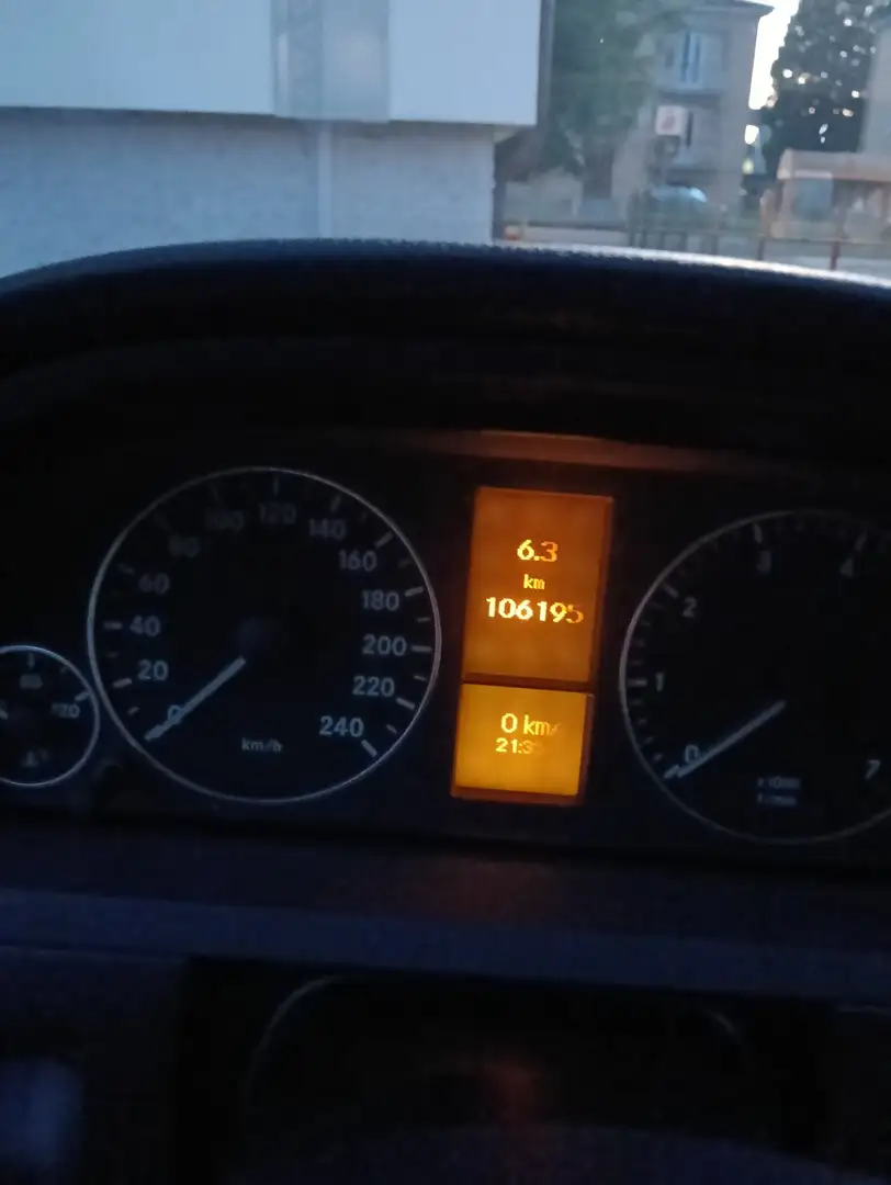Mercedes-Benz A 150 Avantgarde edition10 - 2