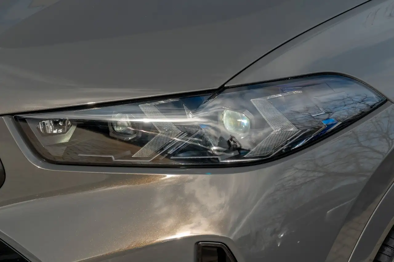 BMW X6 30d M SPORT.LUFTF.PANO.DR.ASS.H/K.LHZ.360.AHK 8