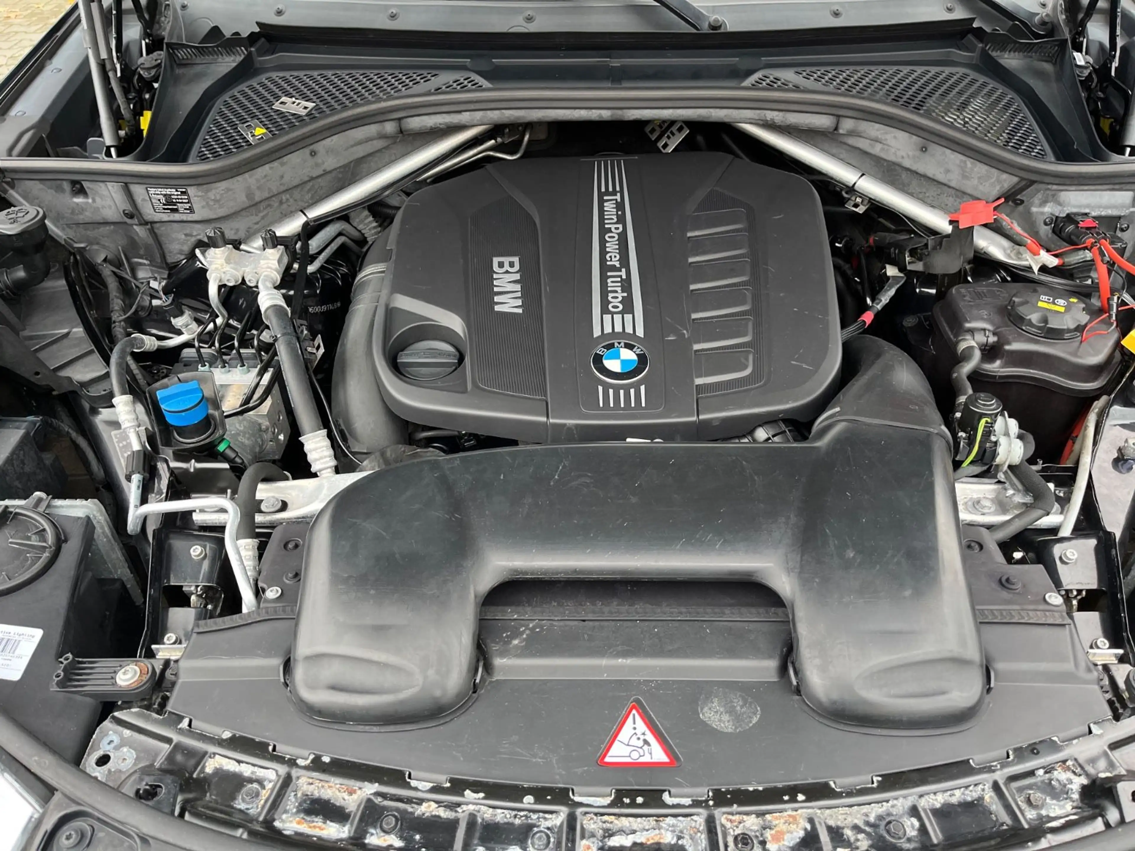 BMW X5 xDrive 40 d — photo 13