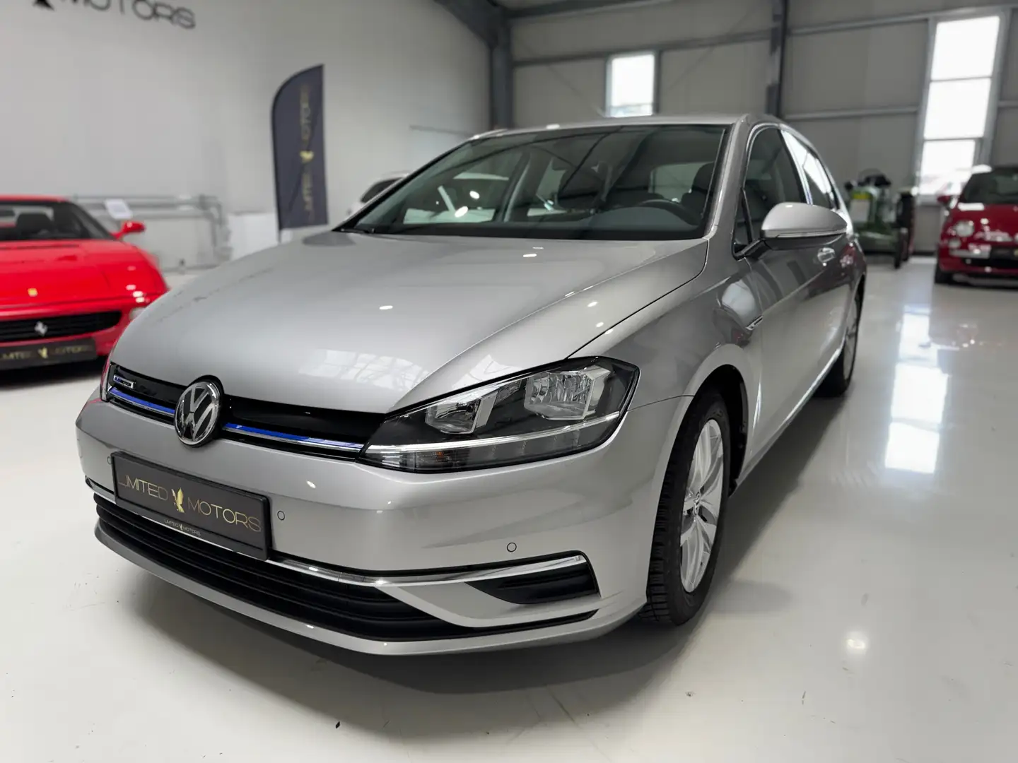 Volkswagen Golf VII 1.5 TSI ACT Comfortline BlueMotion Klima PDC Gris - 1