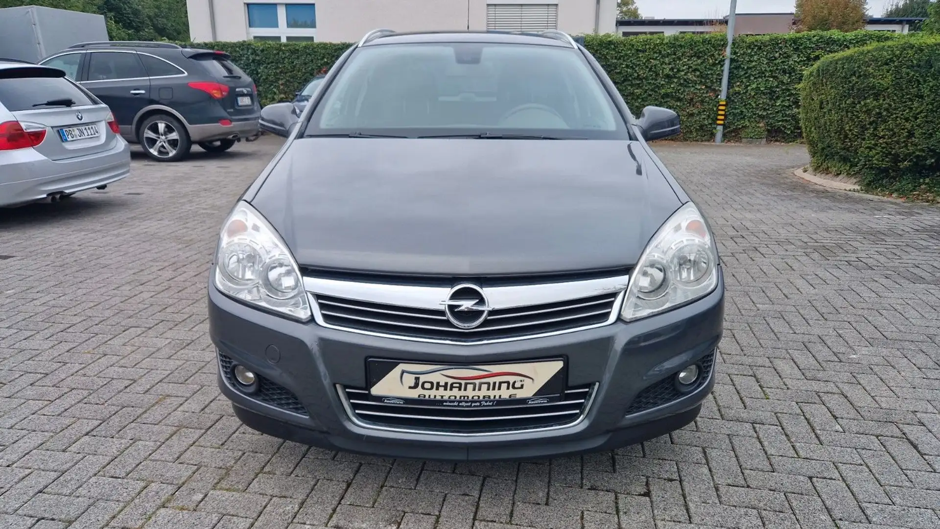 Opel Astra H Caravan Edition Grau - 2