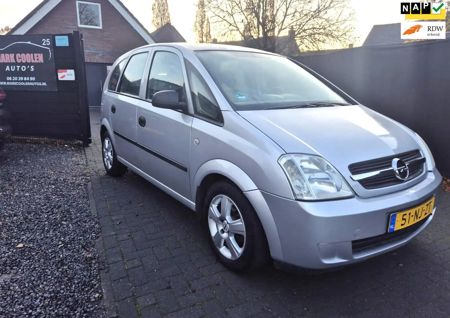 Opel Meriva 1.6 Essentia 5 Deurs Airco Hoge instap Grijs - 1