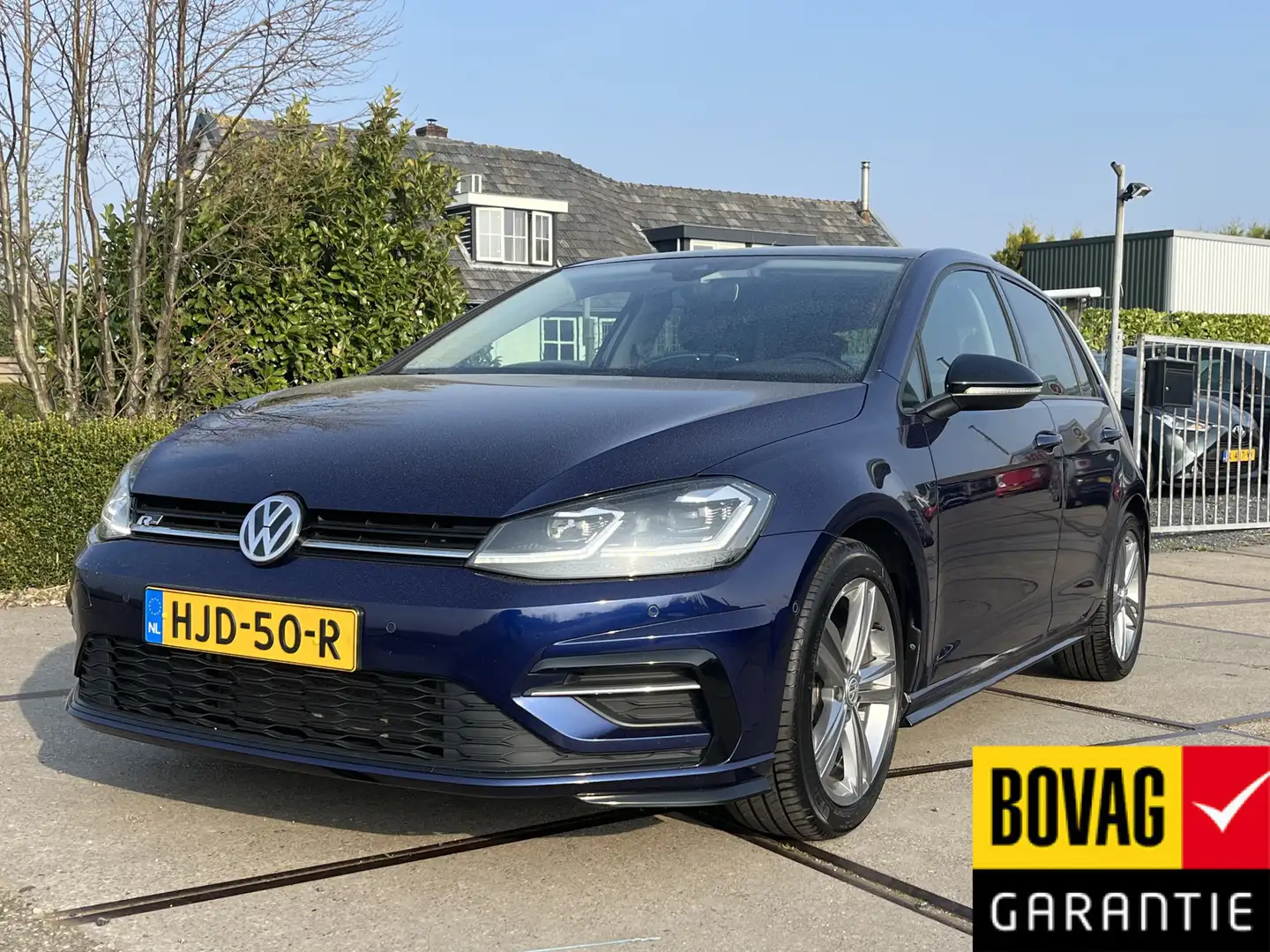 Volkswagen Golf 1.0 TSI Highline Blau - 1
