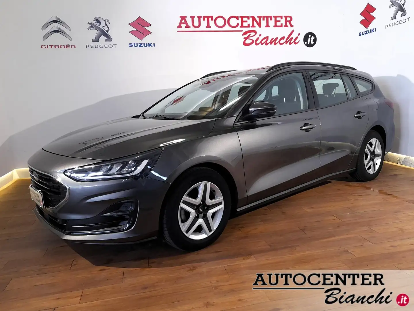 Ford Focus CC Focus SW 1.5 ecoblue Business 120cv auto Grigio - 1