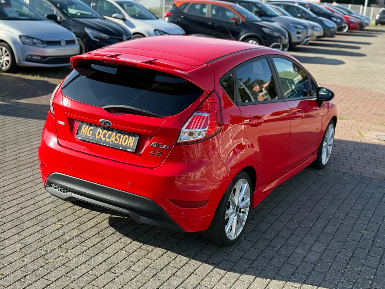 Ford Fiesta 3 portes — photo 9